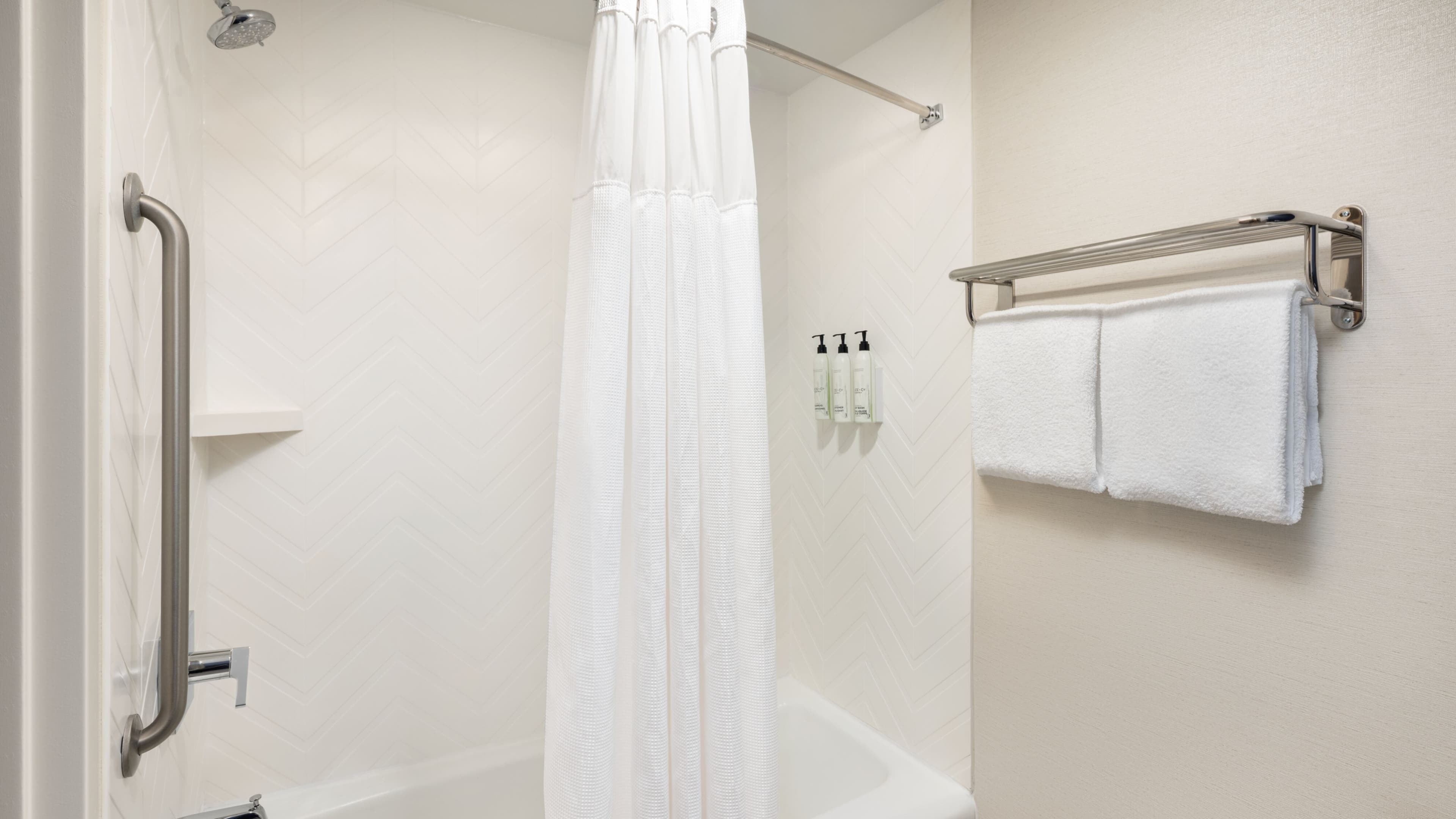 Fairfield Inn & Suites Jacksonville Airport - Image 5