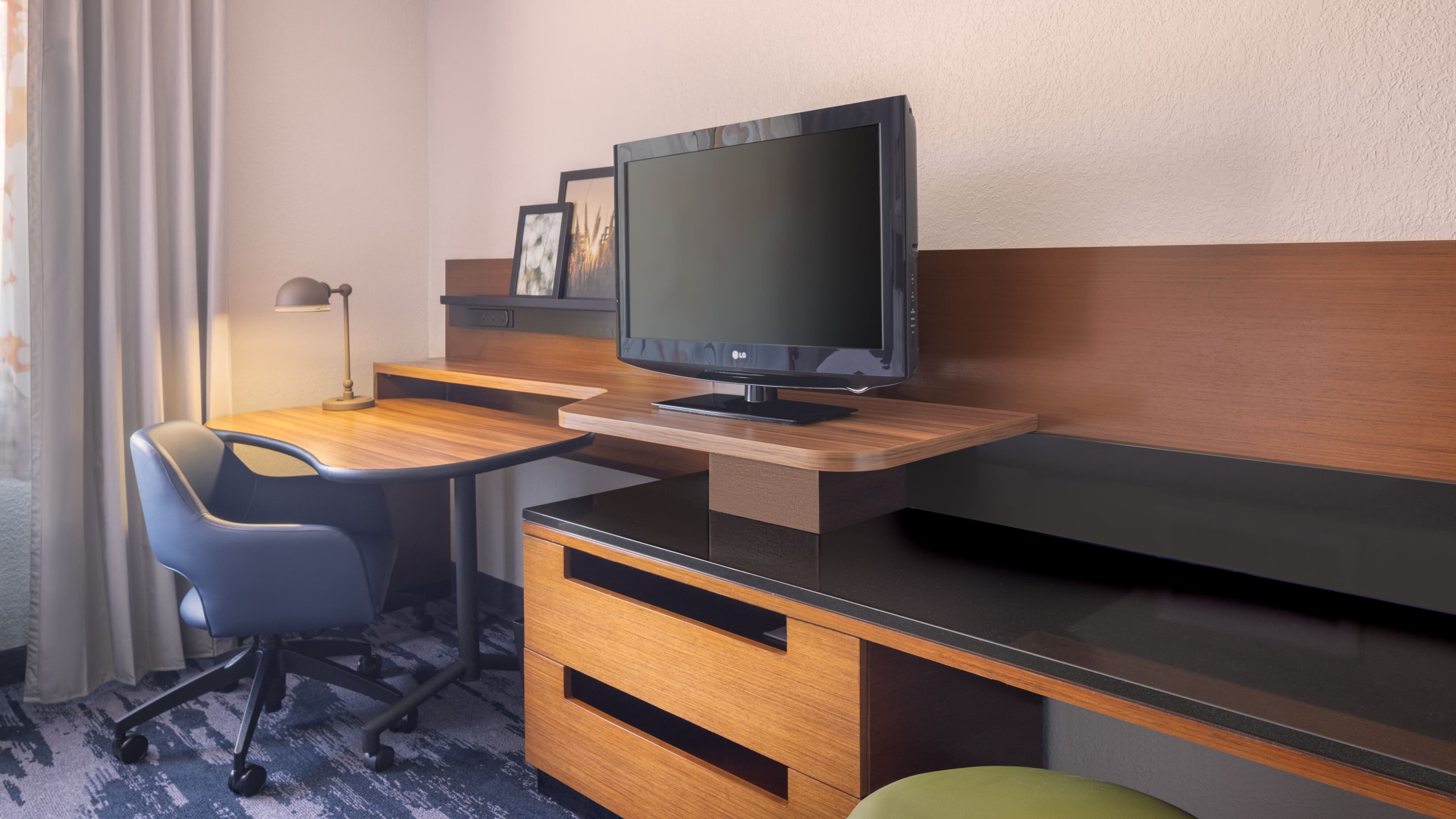 Fairfield Inn & Suites Jacksonville Airport - Image 3