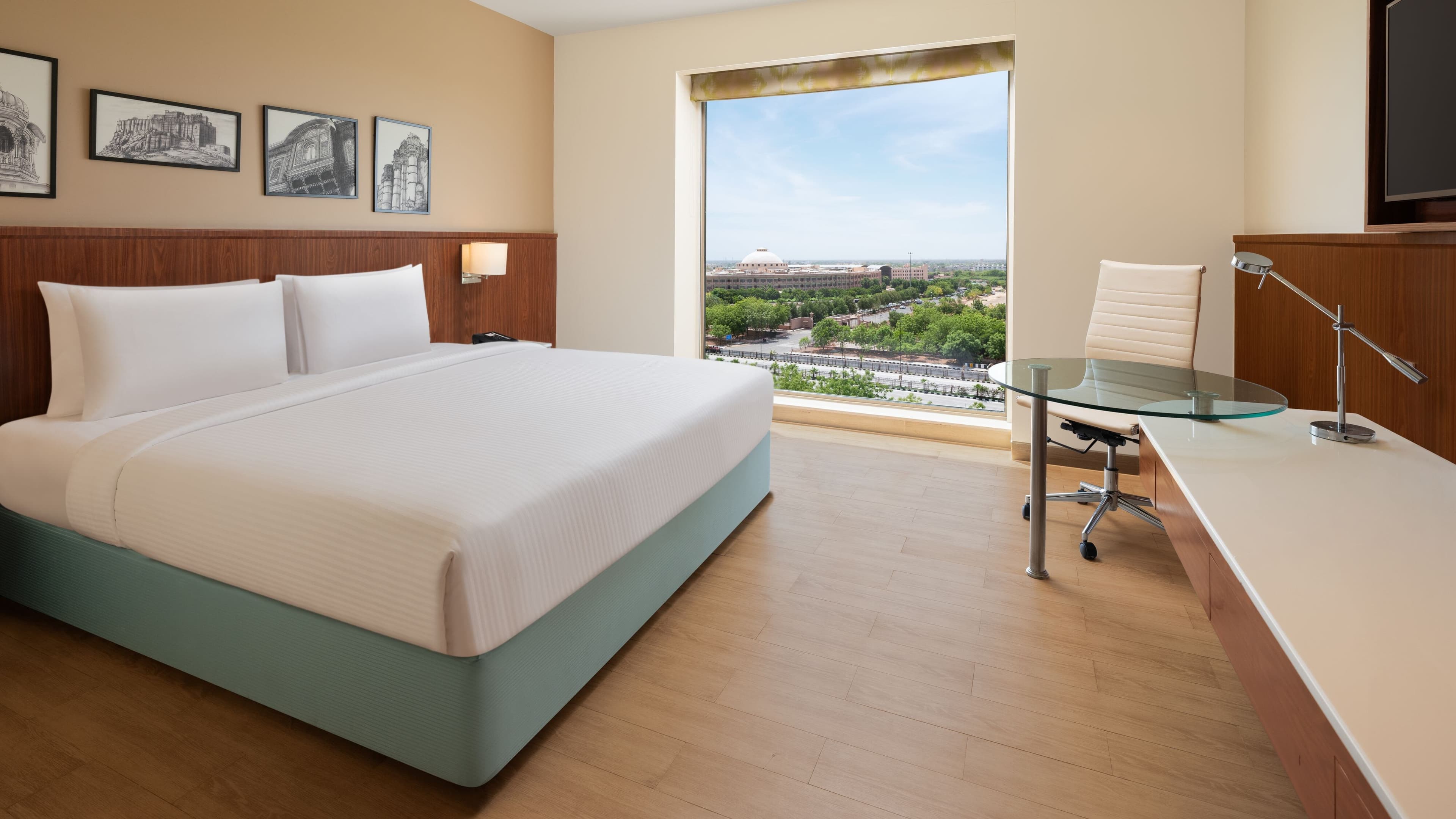 Fairfield Junior Suite - Image 3