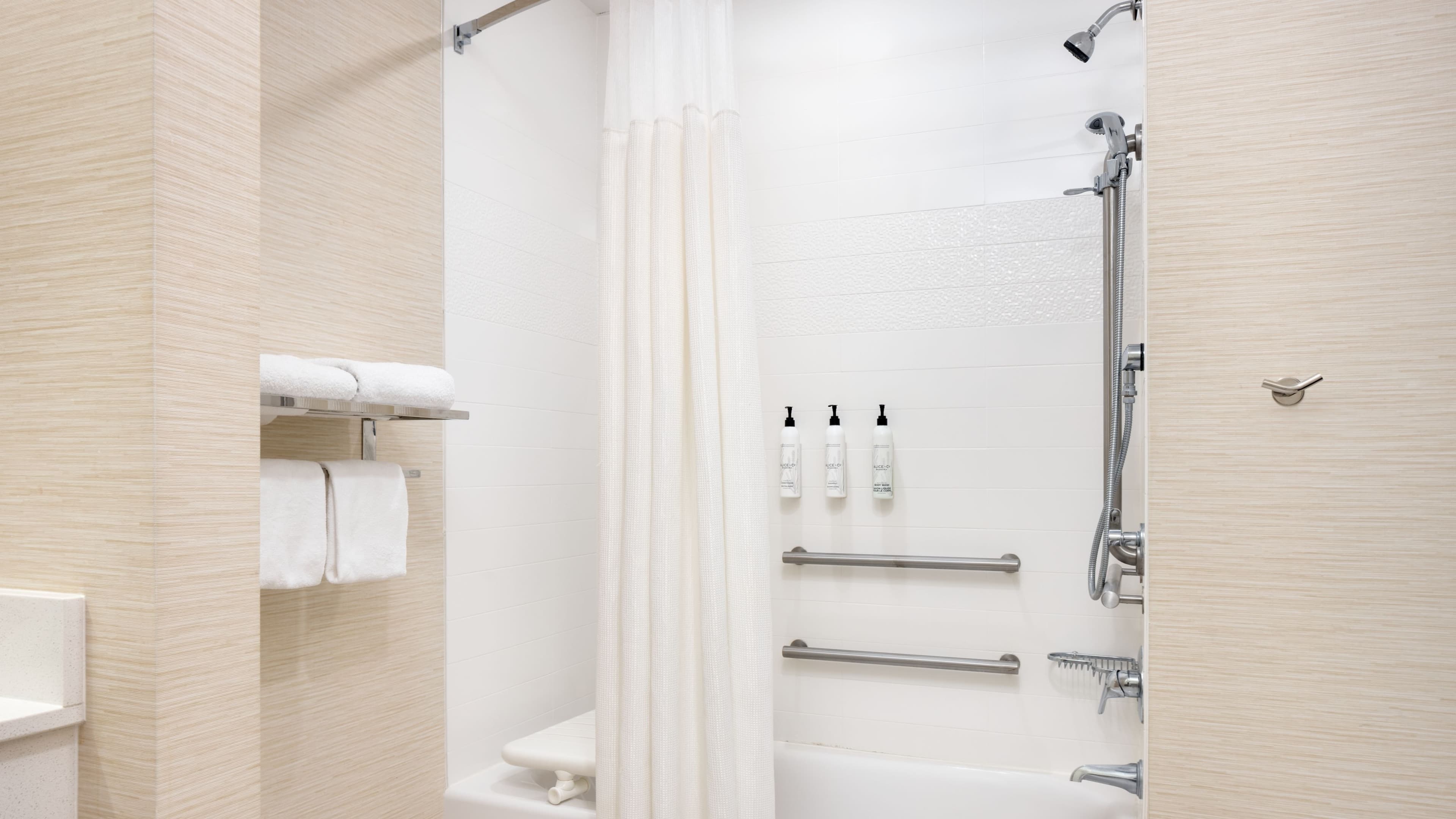 Fairfield Inn & Suites Lincoln Southeast — 12