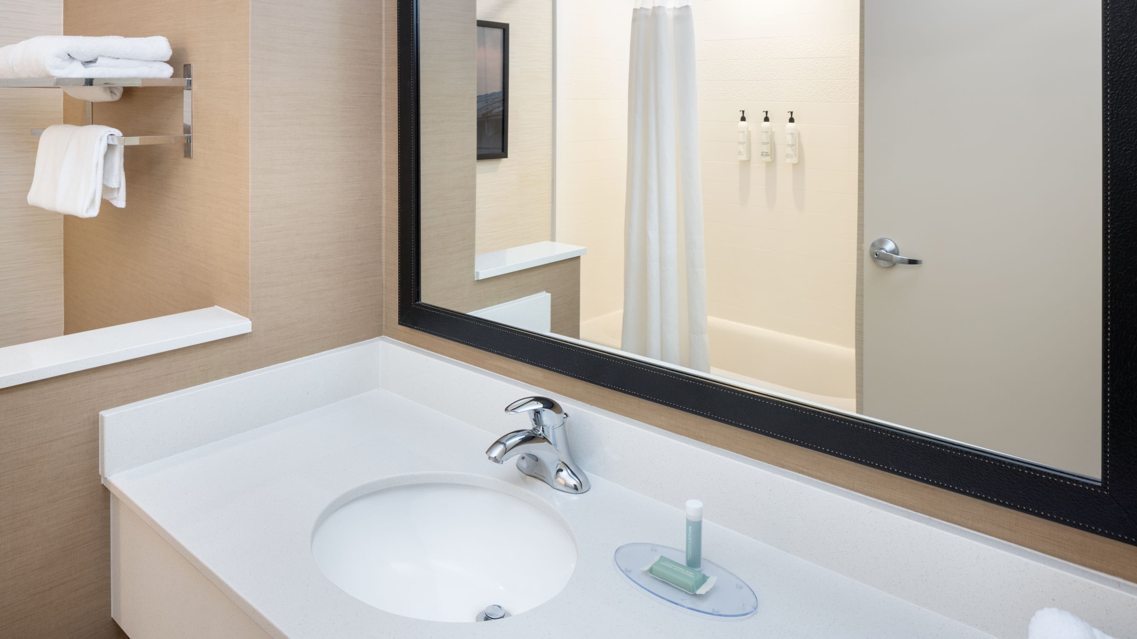 Fairfield Inn & Suites Lincoln Southeast — 15