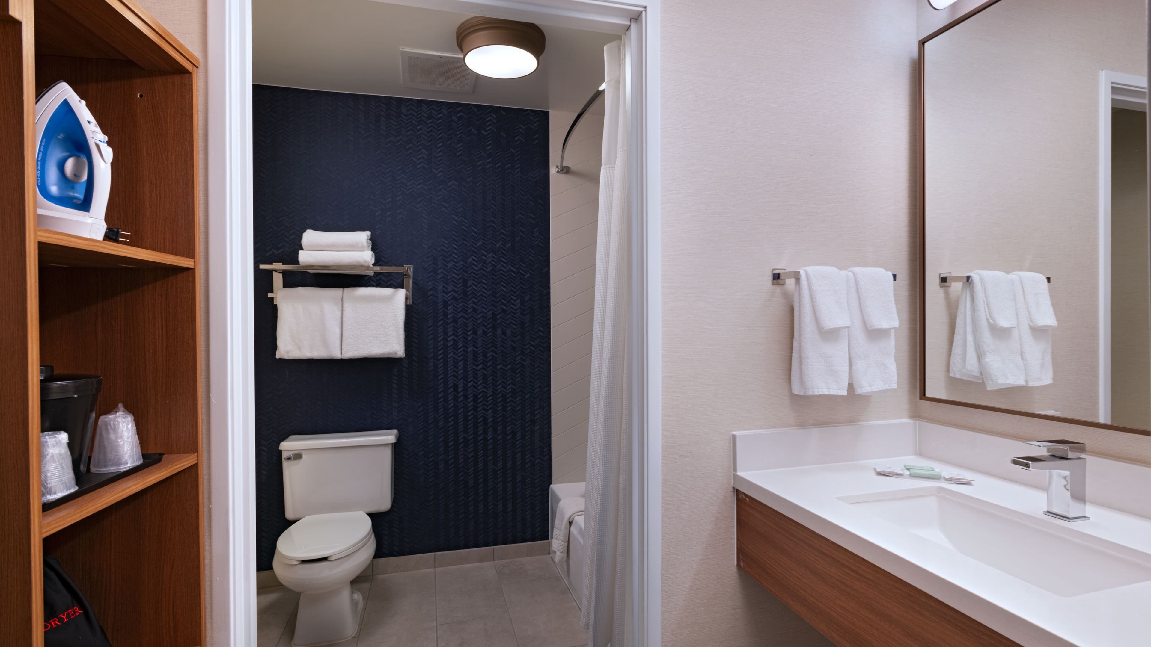 Fairfield Inn & Suites Kansas City Airport — 11