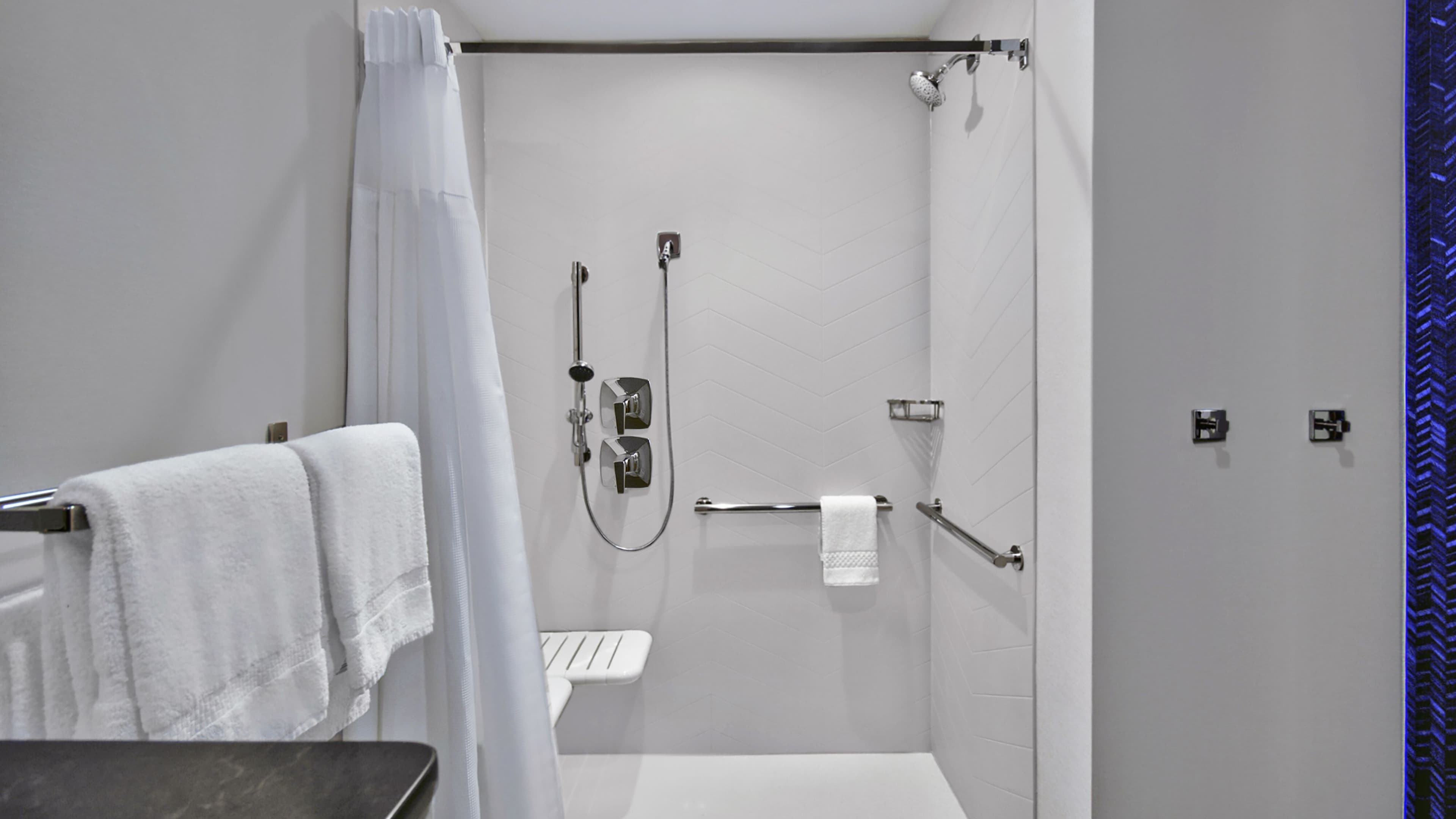 Fairfield Inn & Suites Orlando at FLAMINGO CROSSINGS® Town Center — 12