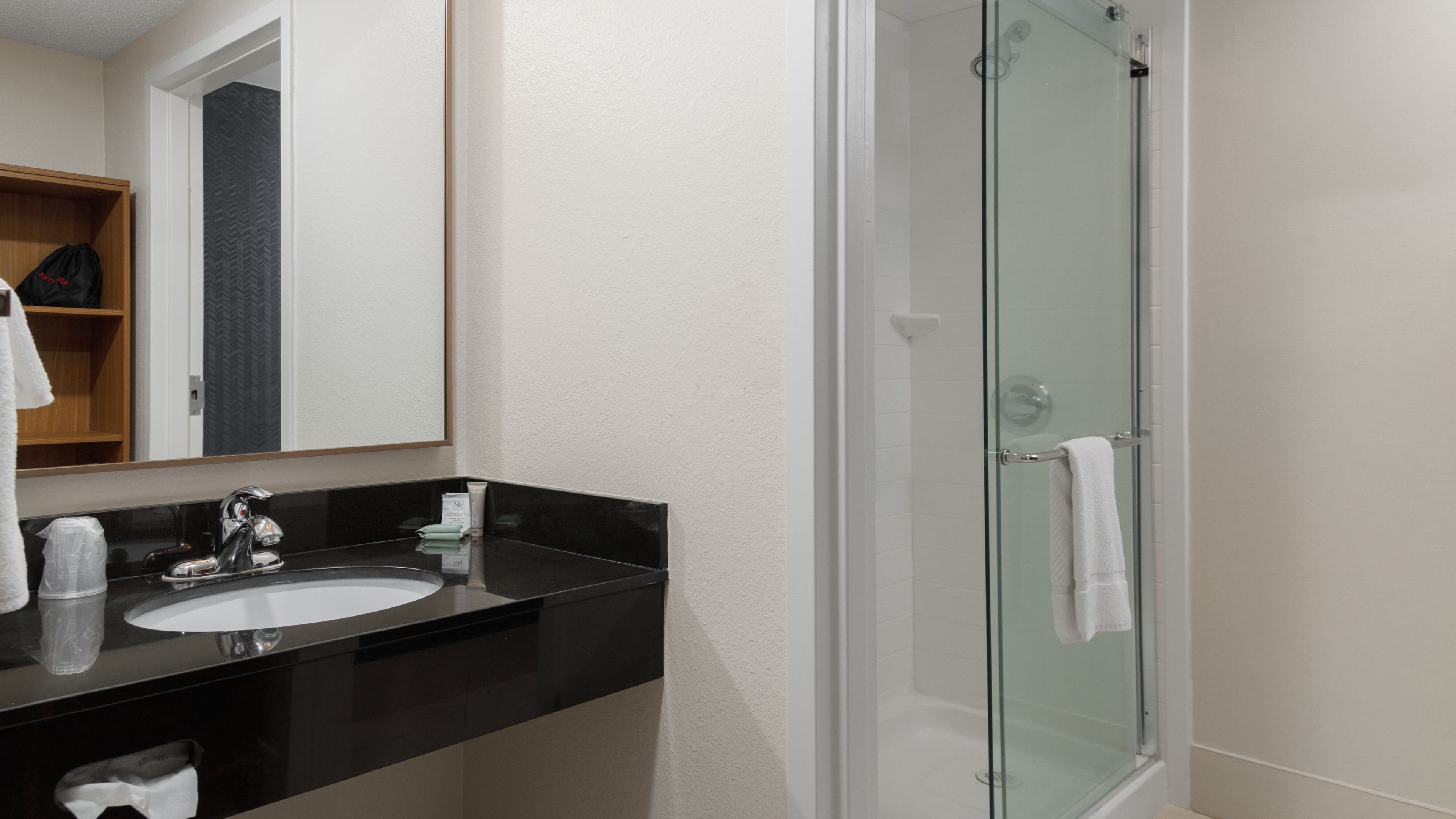 avid hotels Memphis - Southaven — 6
