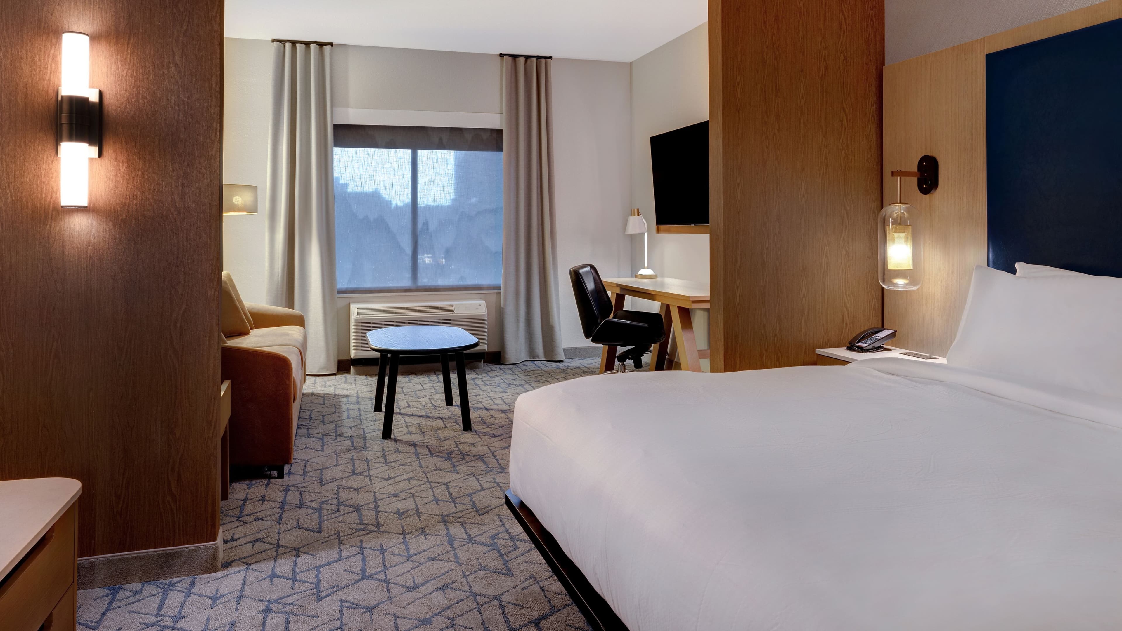 Fairfield Inn & Suites Minneapolis Downtown — 9