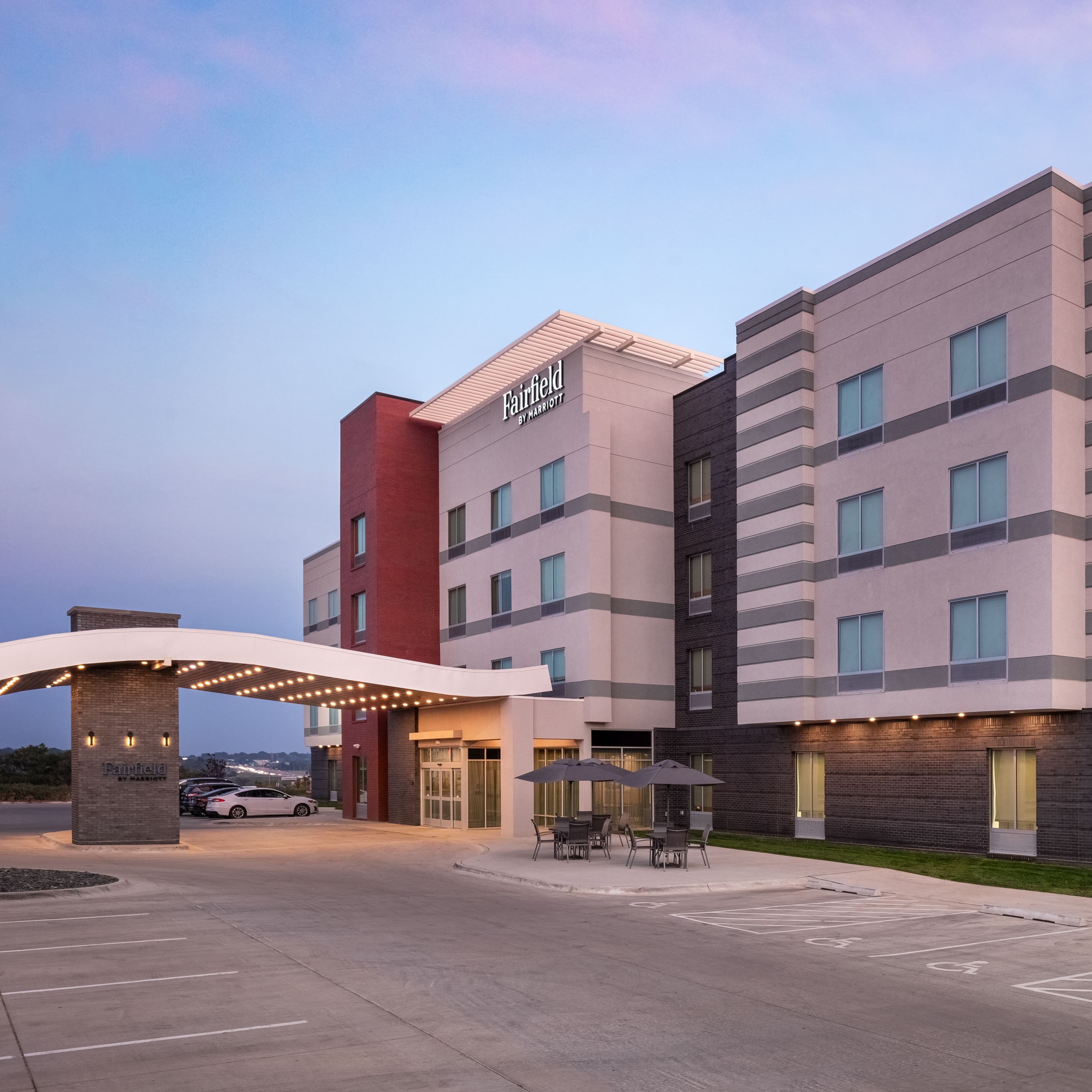 Fairfield Inn & Suites Omaha at MH Landing - Image 1