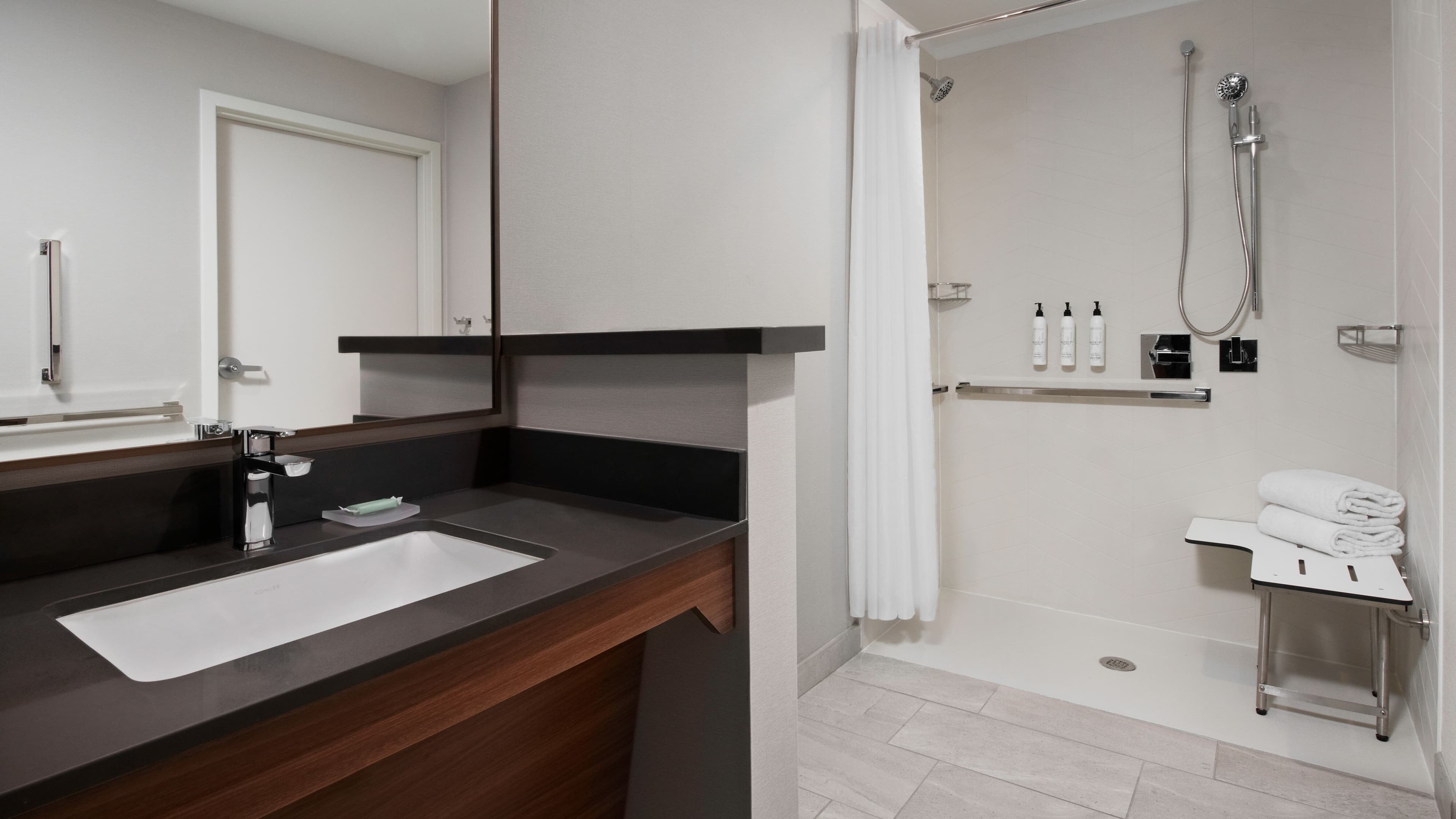 Fairfield Inn & Suites Chino - Image 5