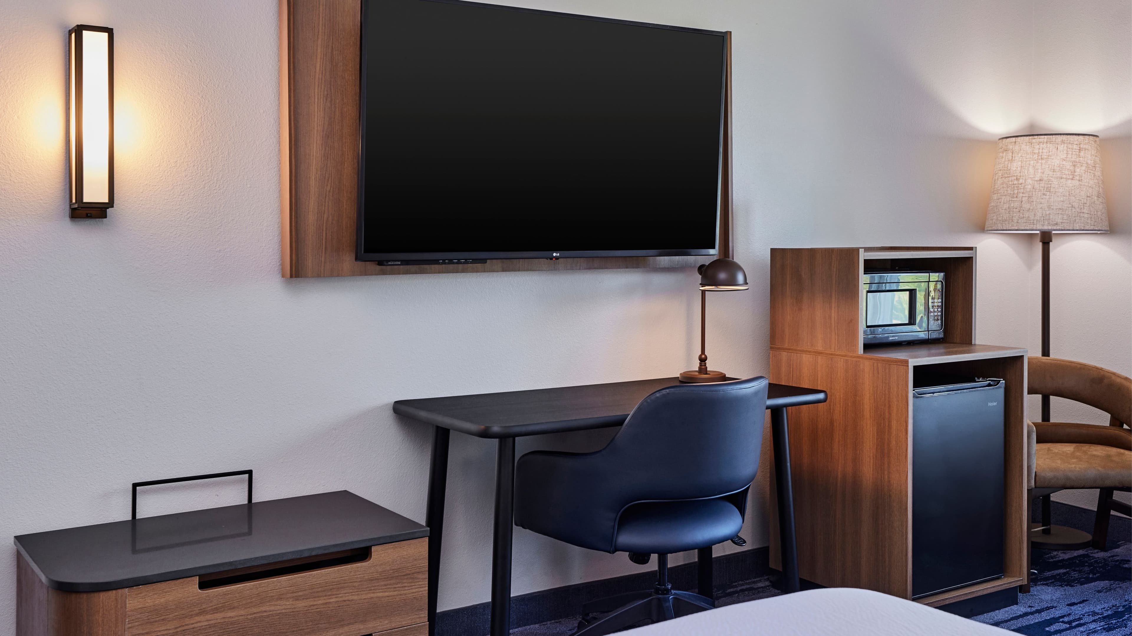 Fairfield Inn & Suites Burlington — 8