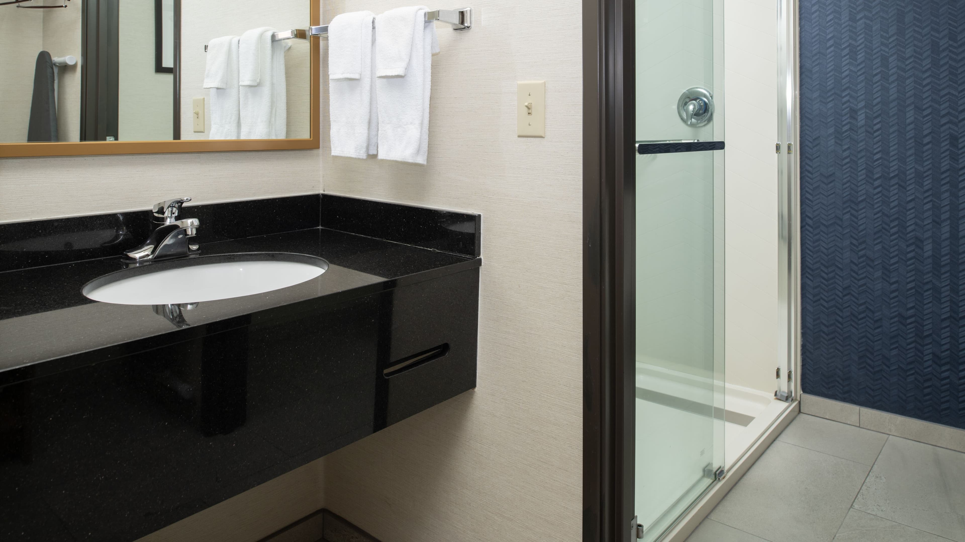 Fairfield Inn & Suites Portland Airport - Image 4