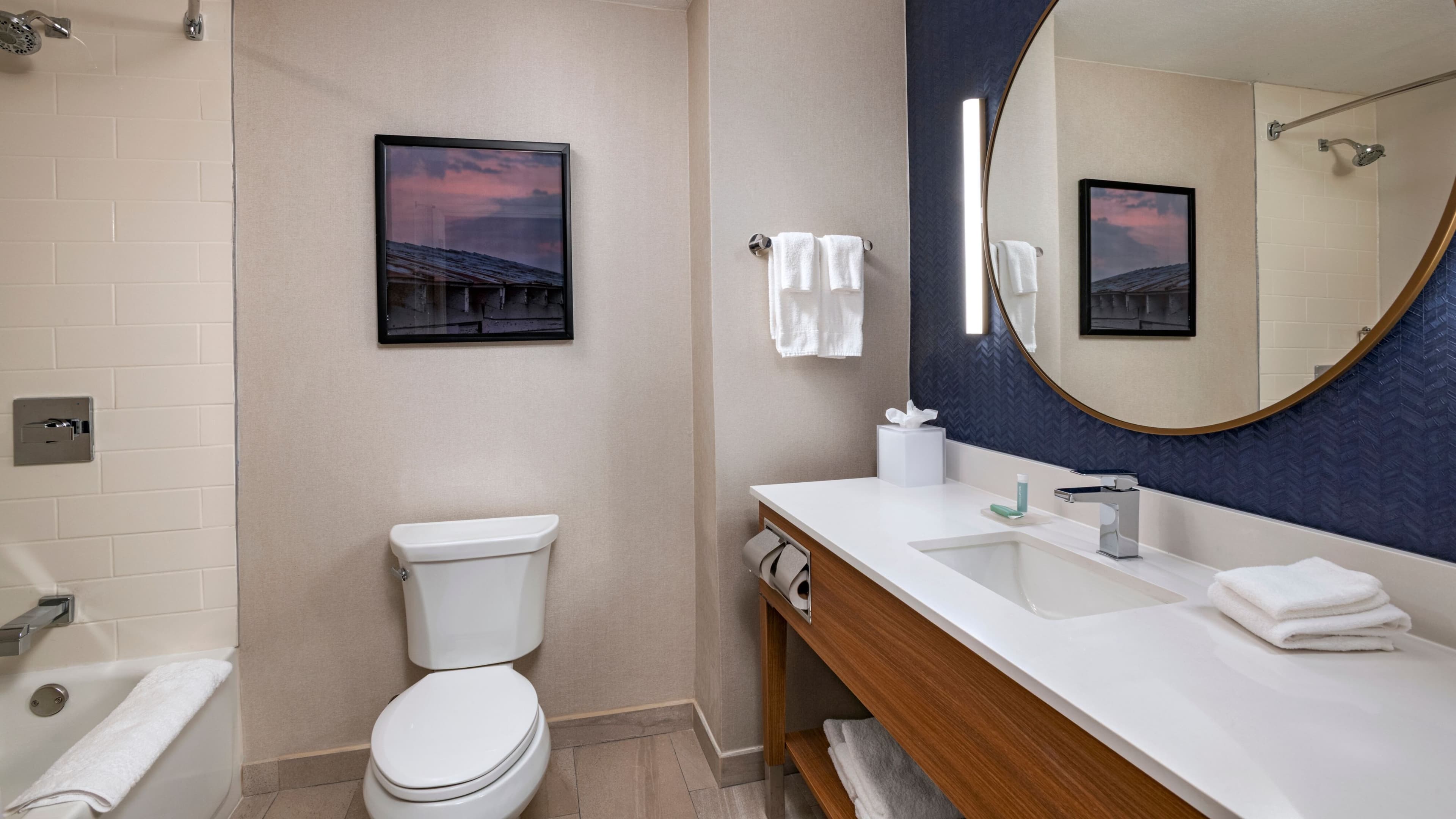Fairfield Inn & Suites Phoenix South Mountain Area - Image 5