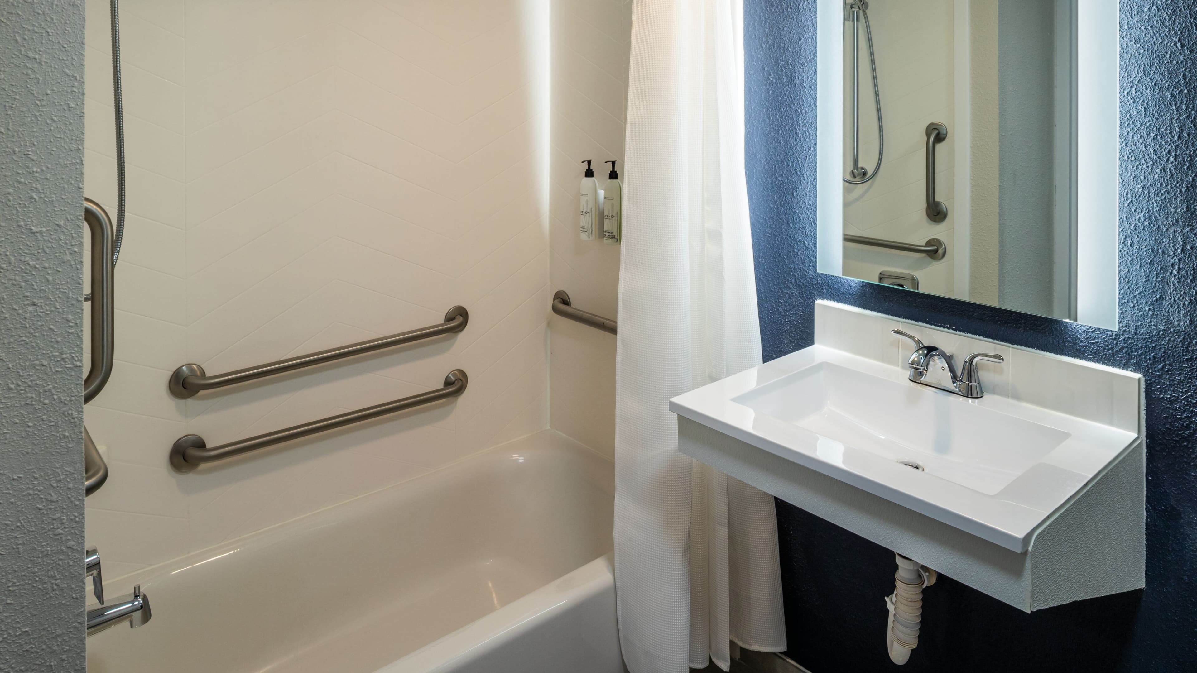 Fairfield Inn & Suites Butler — 10