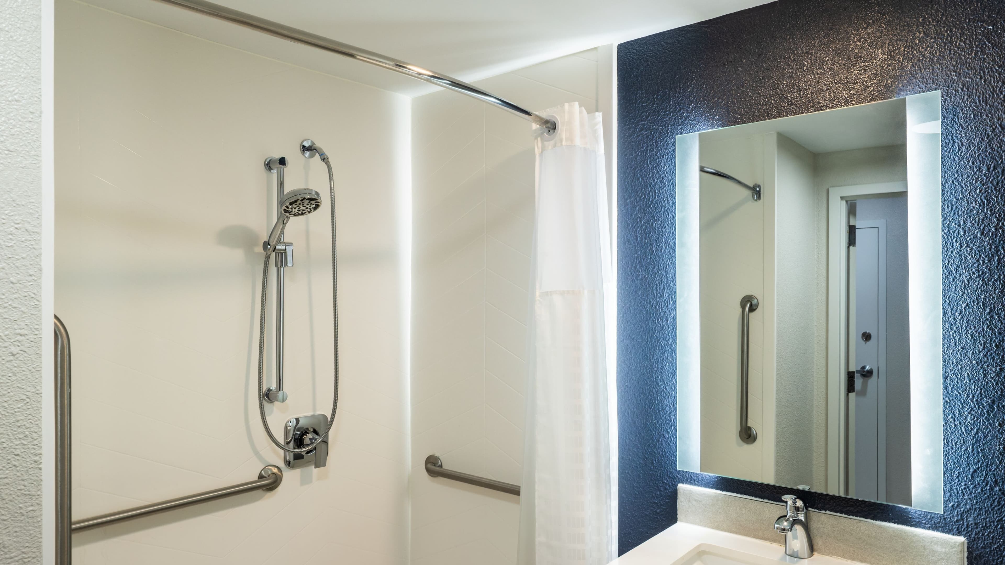 Fairfield Inn & Suites Butler — 12