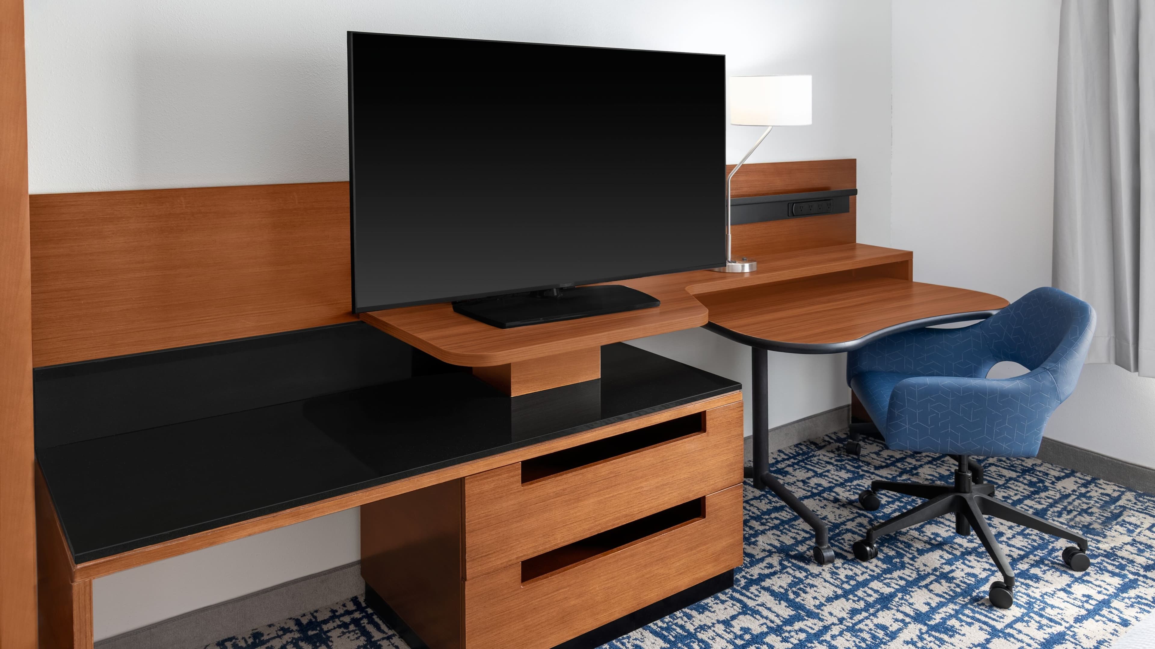 Fairfield Inn & Suites Calhoun - Image 4