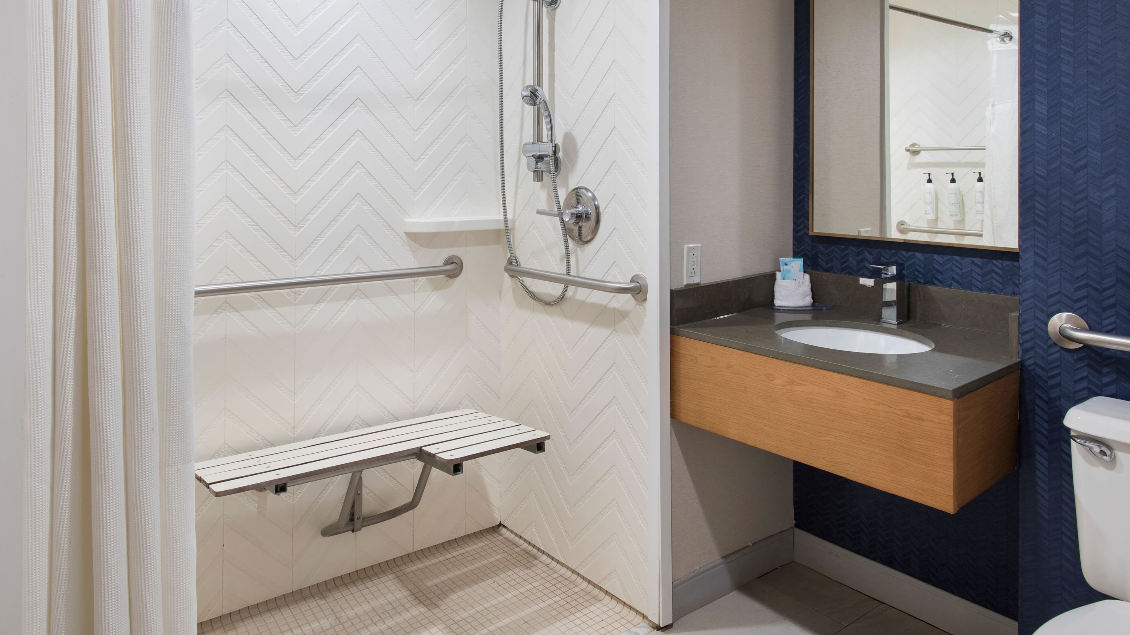 Fairfield Inn Rochester Airport — 11