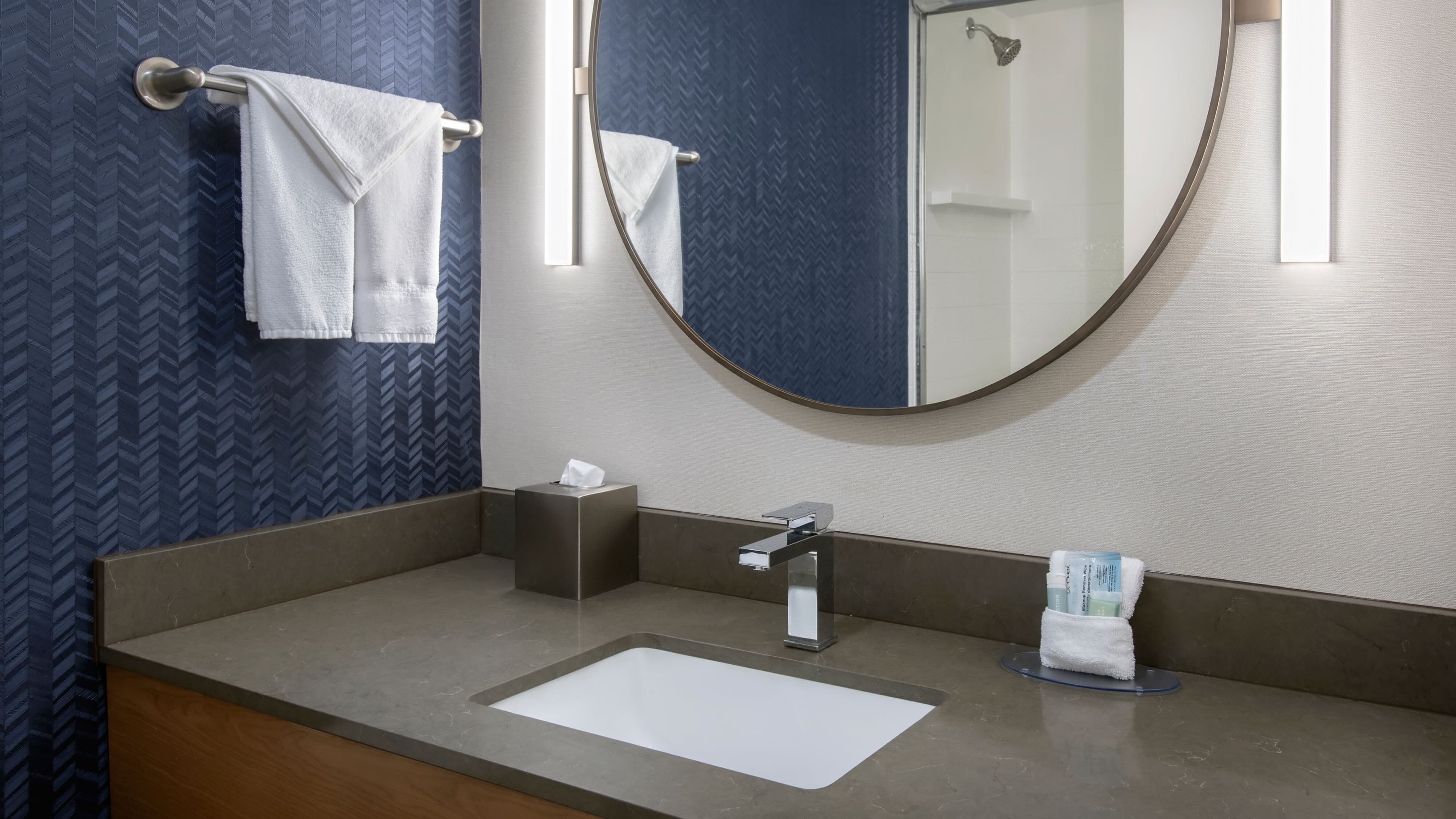 Fairfield Inn Rochester Airport - Image 4