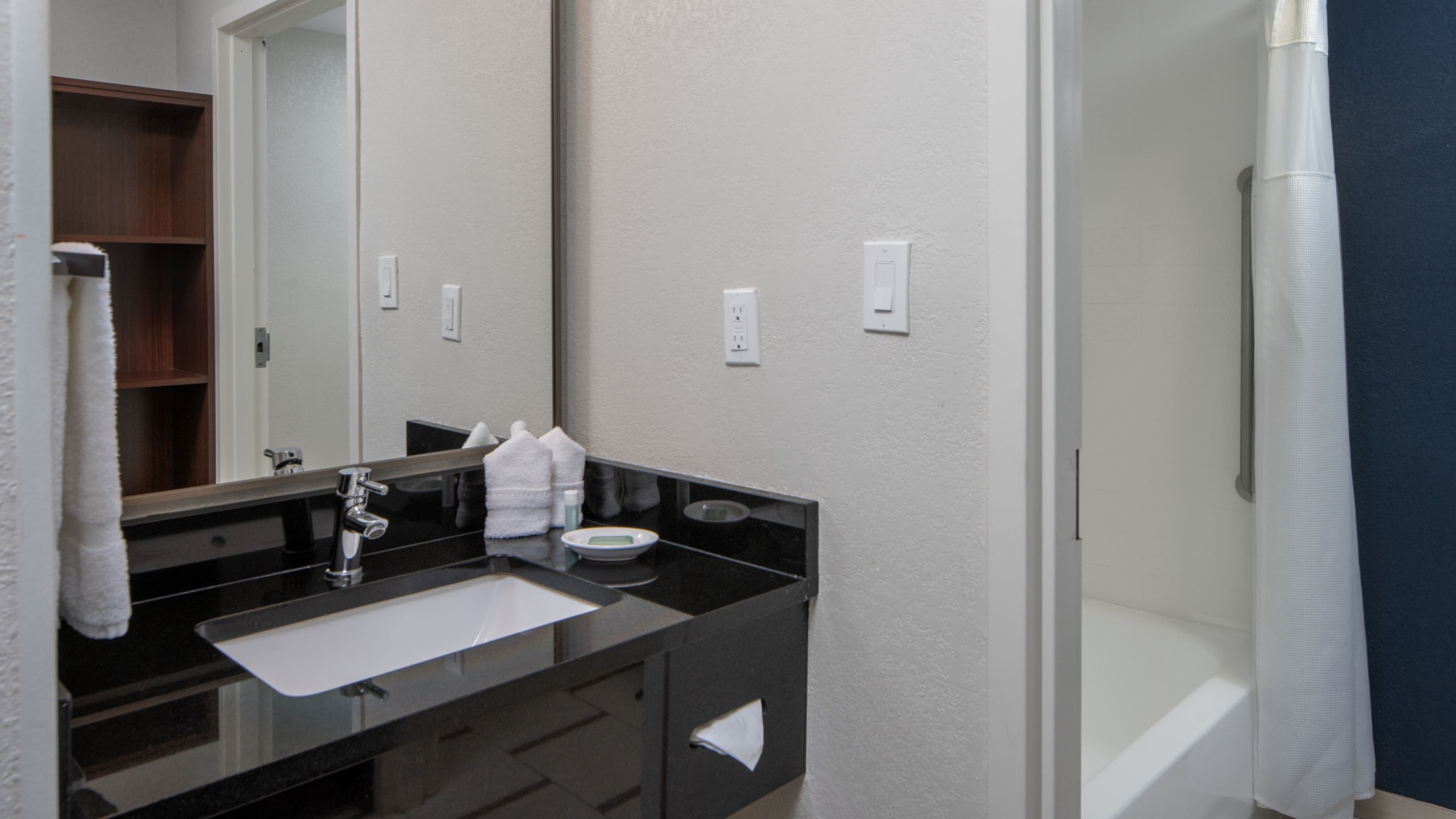 Fairfield Inn & Suites Fort Myers Cape Coral - Image 4