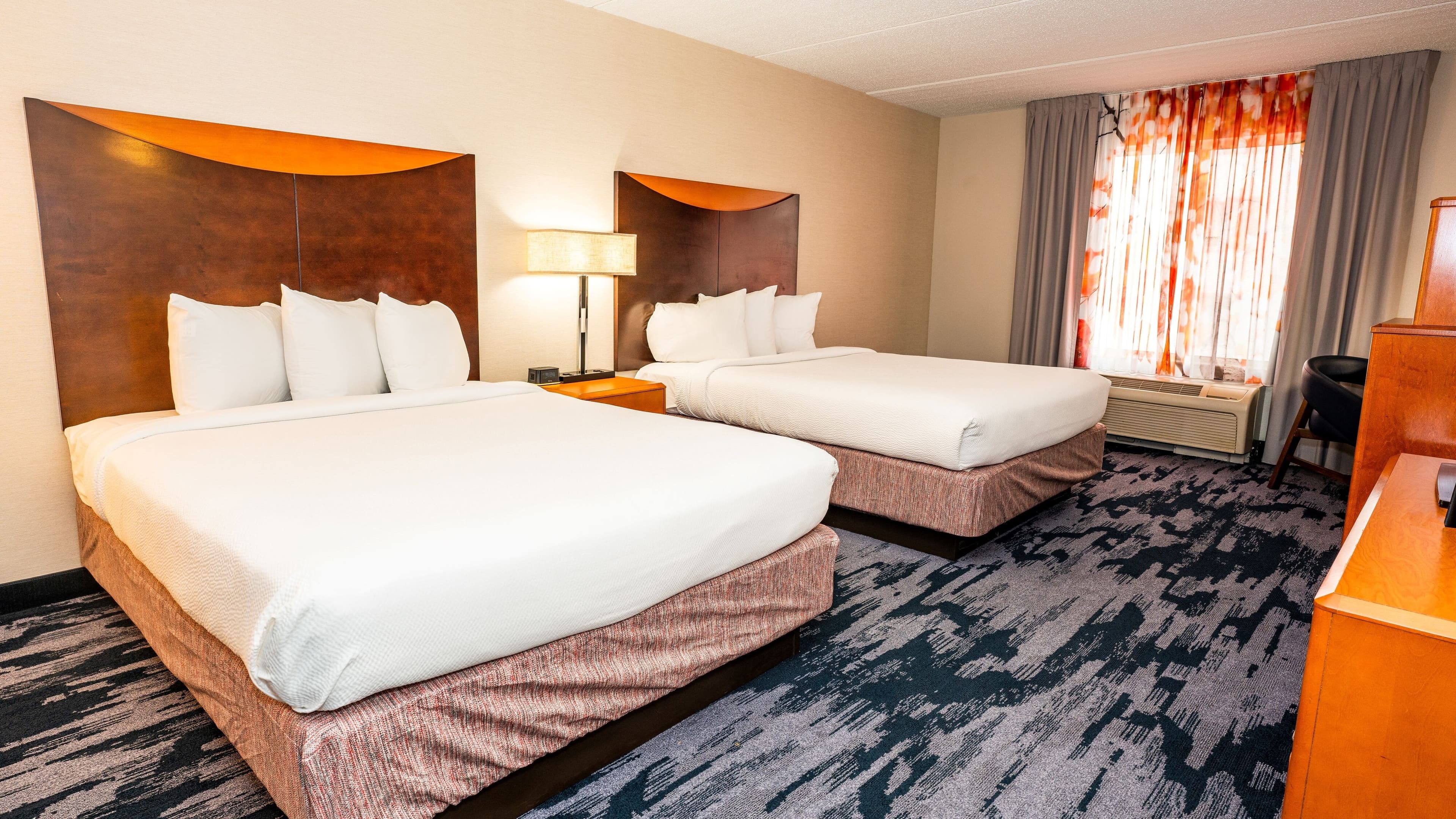 Double Queen Room - Image 1