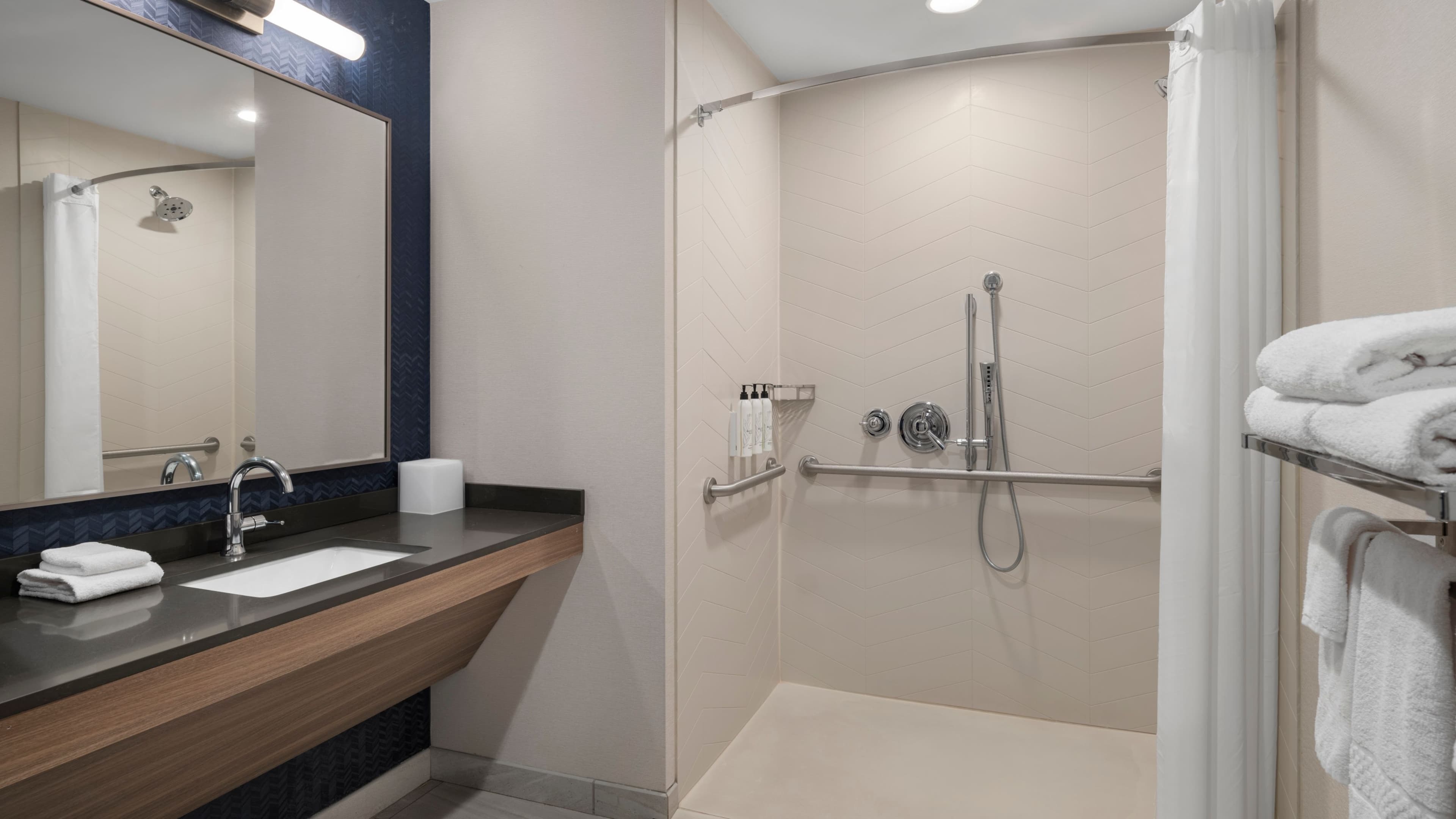 Fairfield Inn & Suites Madison Historic Eagle Cotton Mill — 7