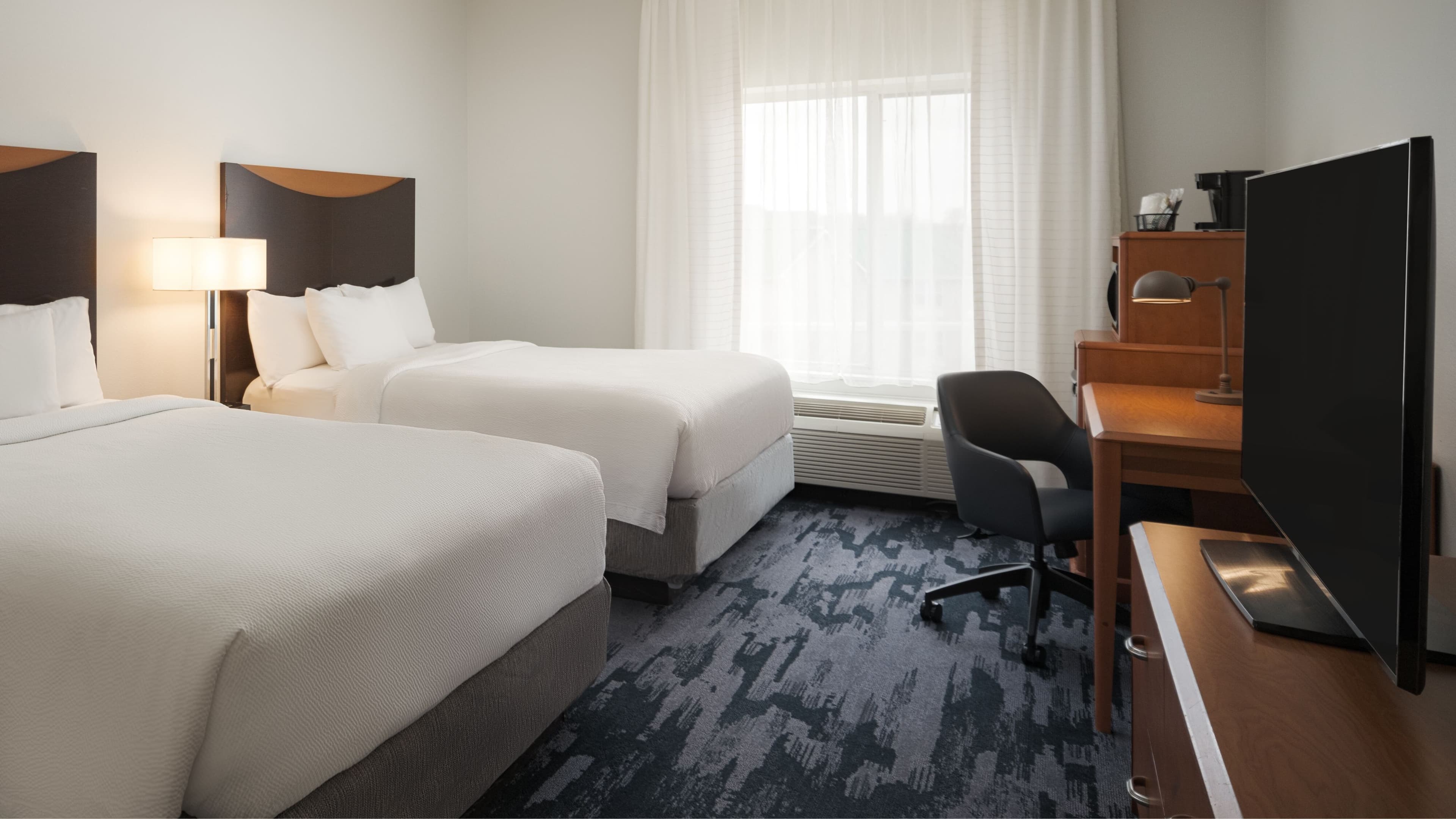 Fairfield Inn & Suites Louisville East — 7