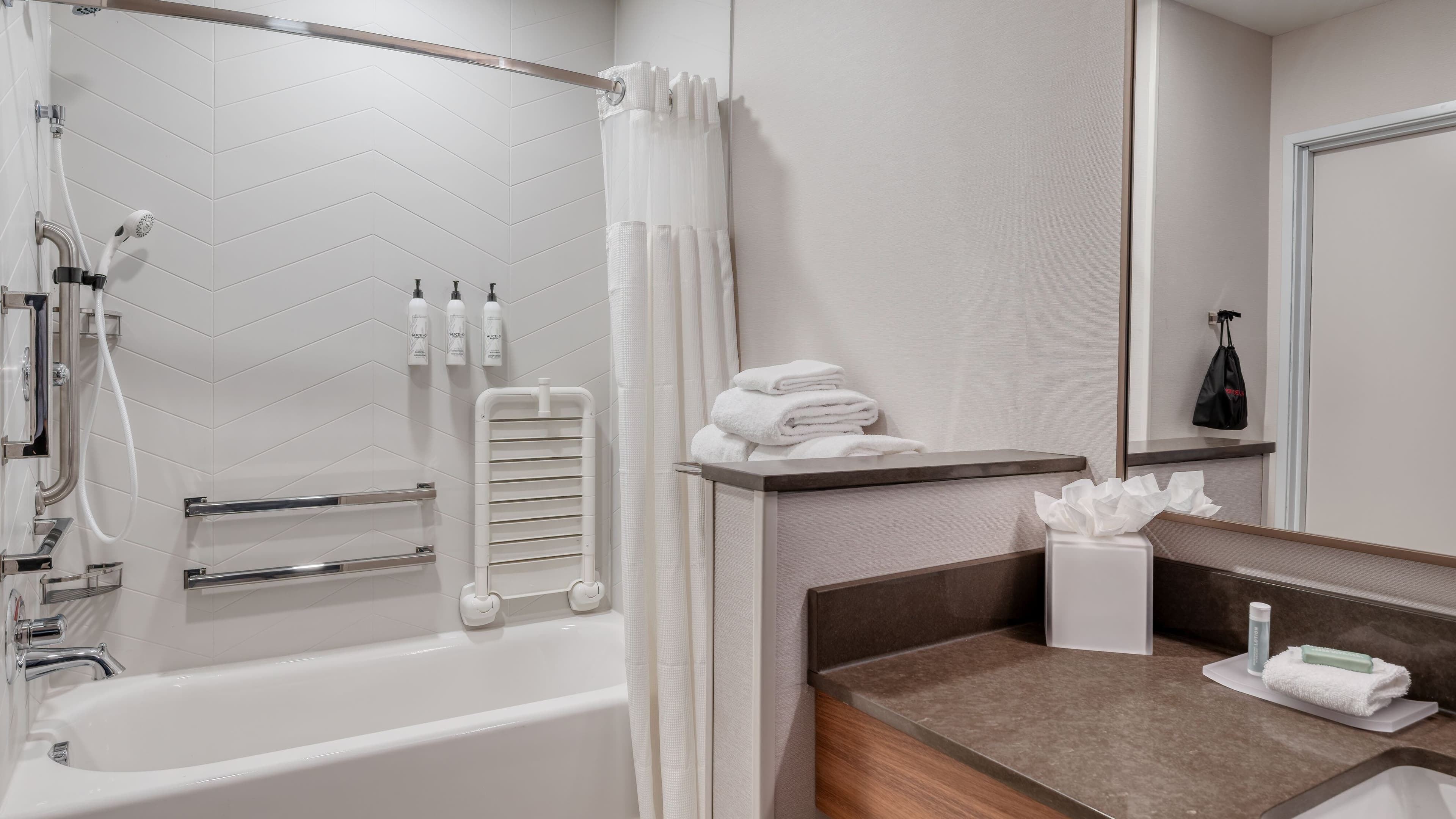 Fairfield Inn & Suites Shelbyville - Image 5