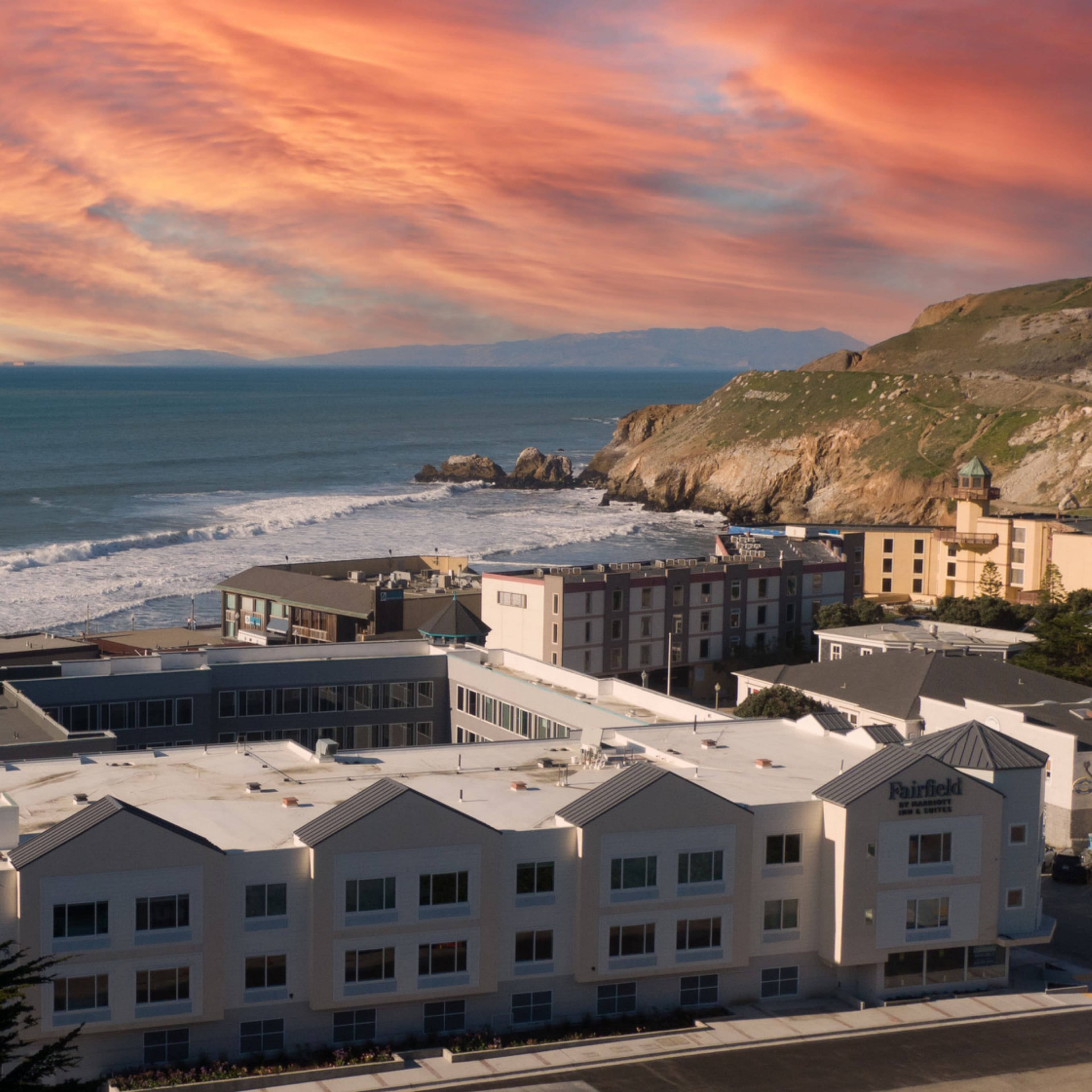 Fairfield Inn & Suites San Francisco Pacifica - Image 1