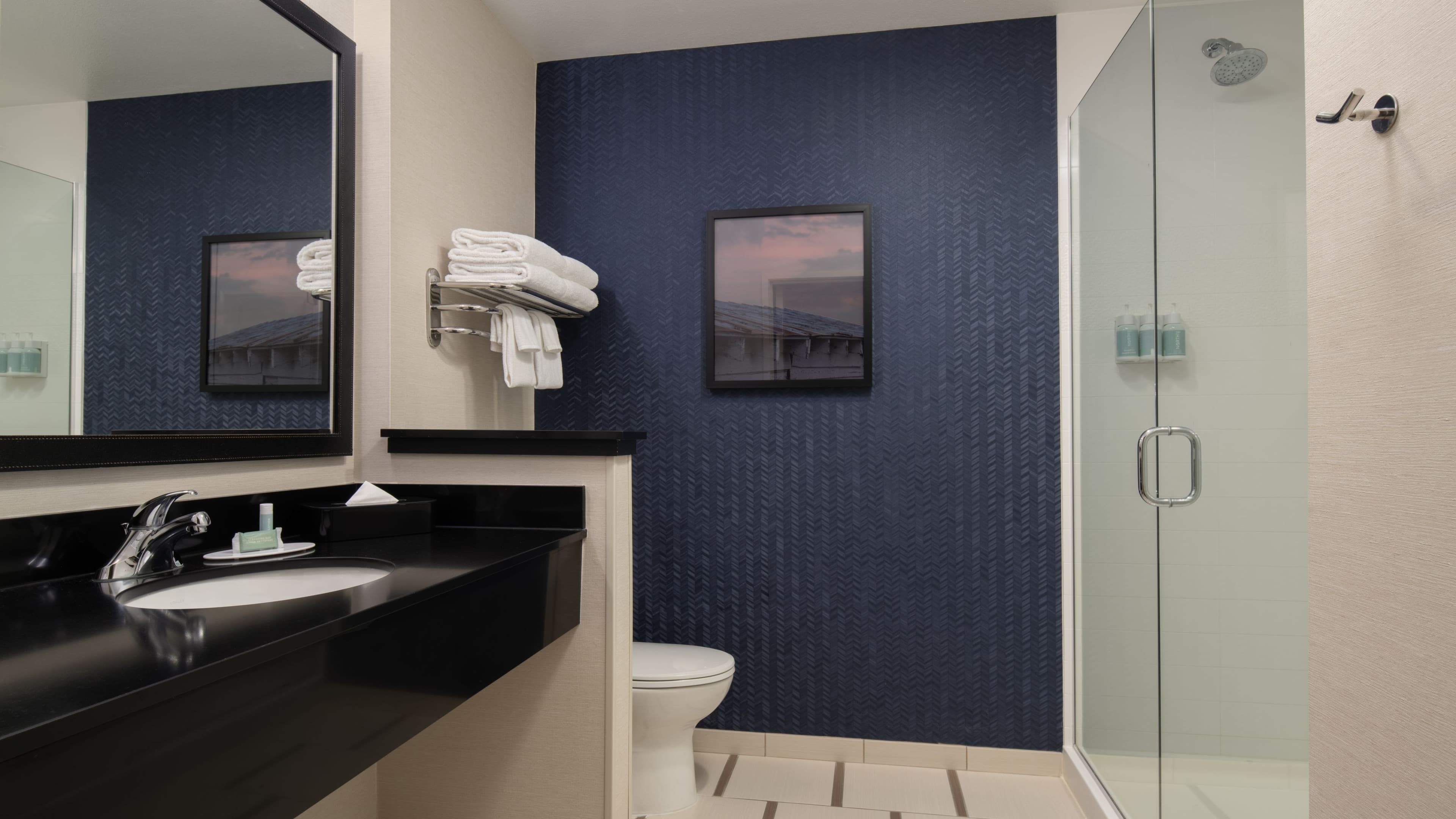 Fairfield Inn & Suites Santa Cruz - Image 2