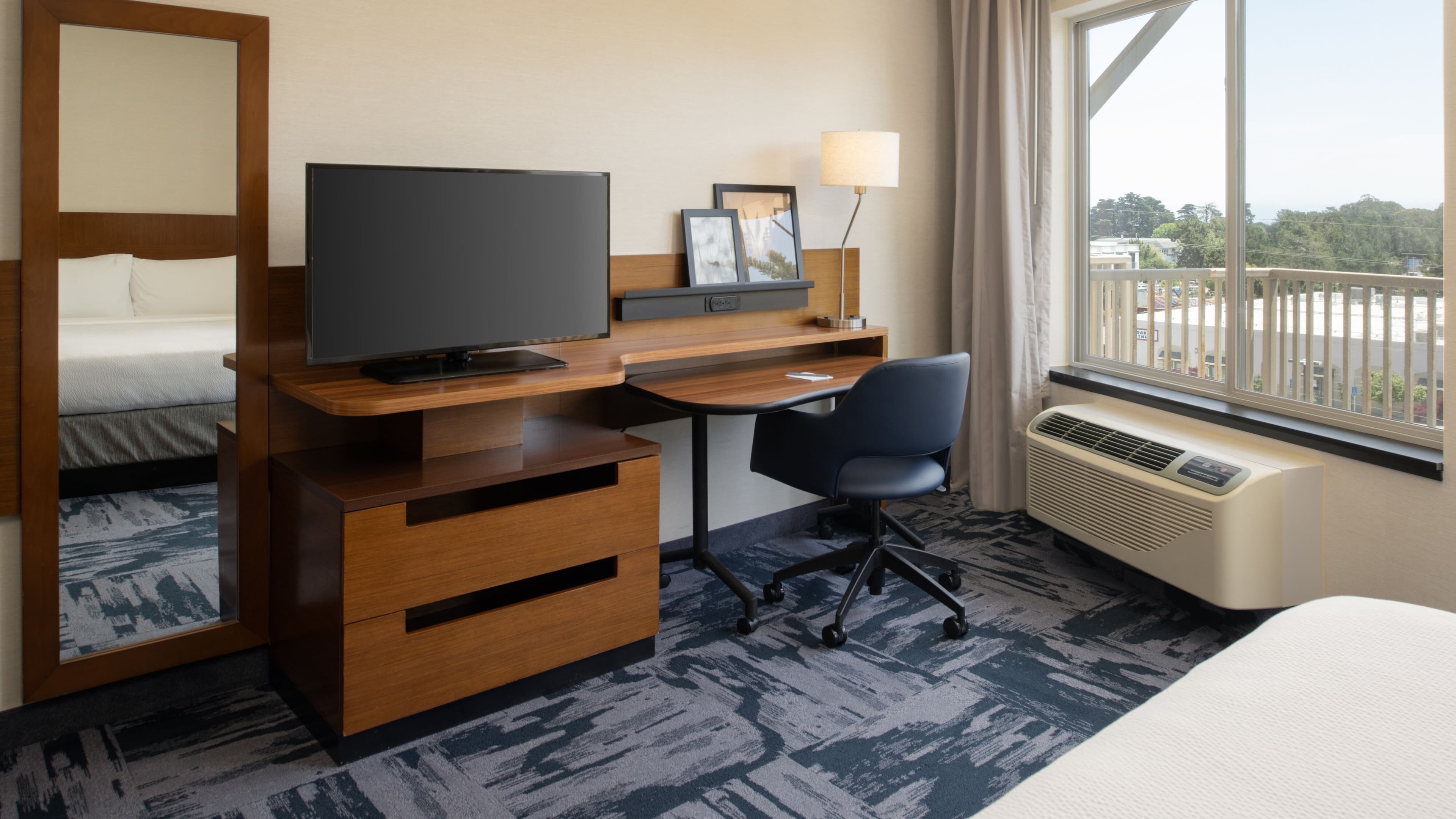 Fairfield Inn & Suites Santa Cruz — 12