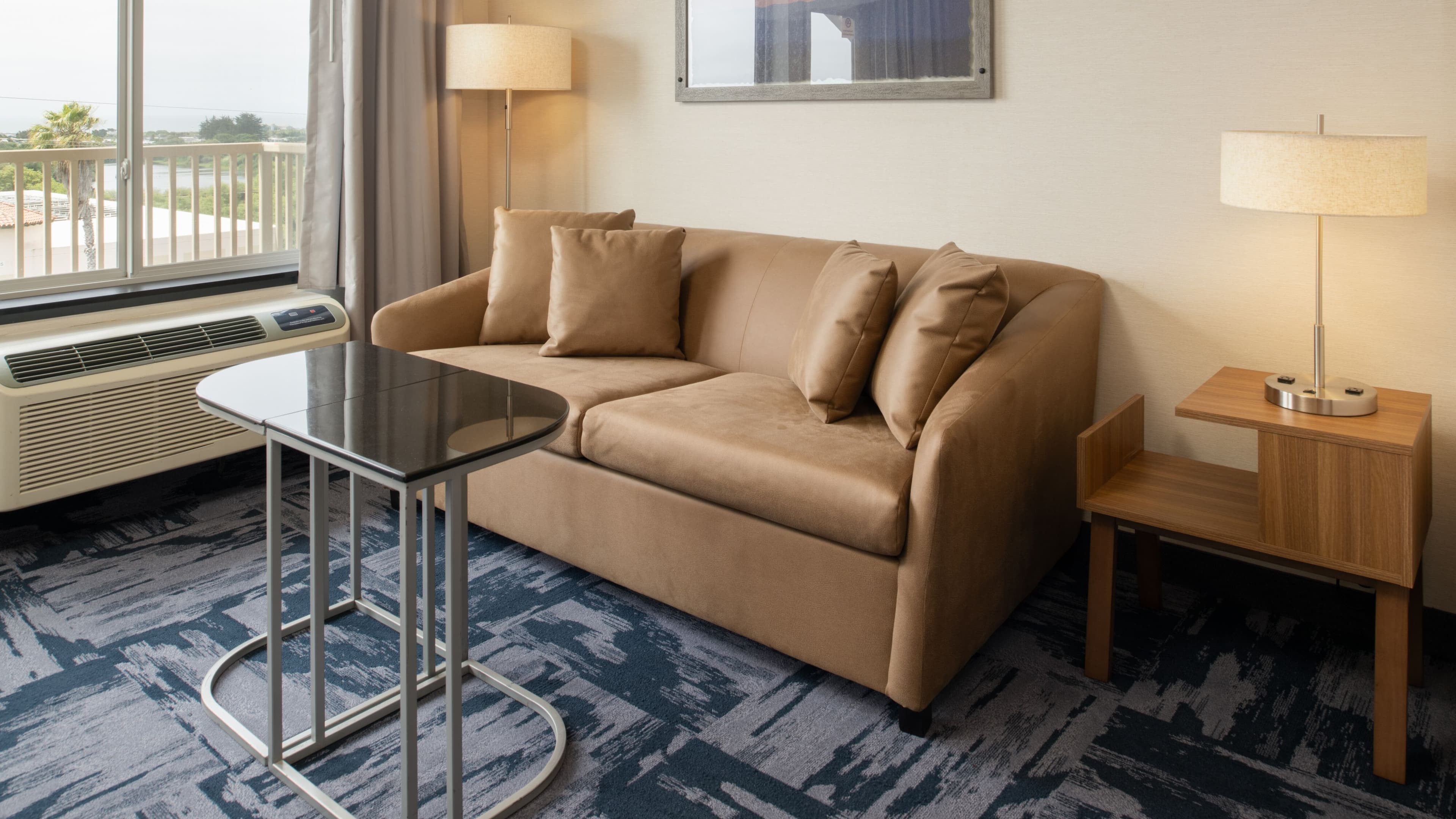 Fairfield Inn & Suites Santa Cruz - Image 4