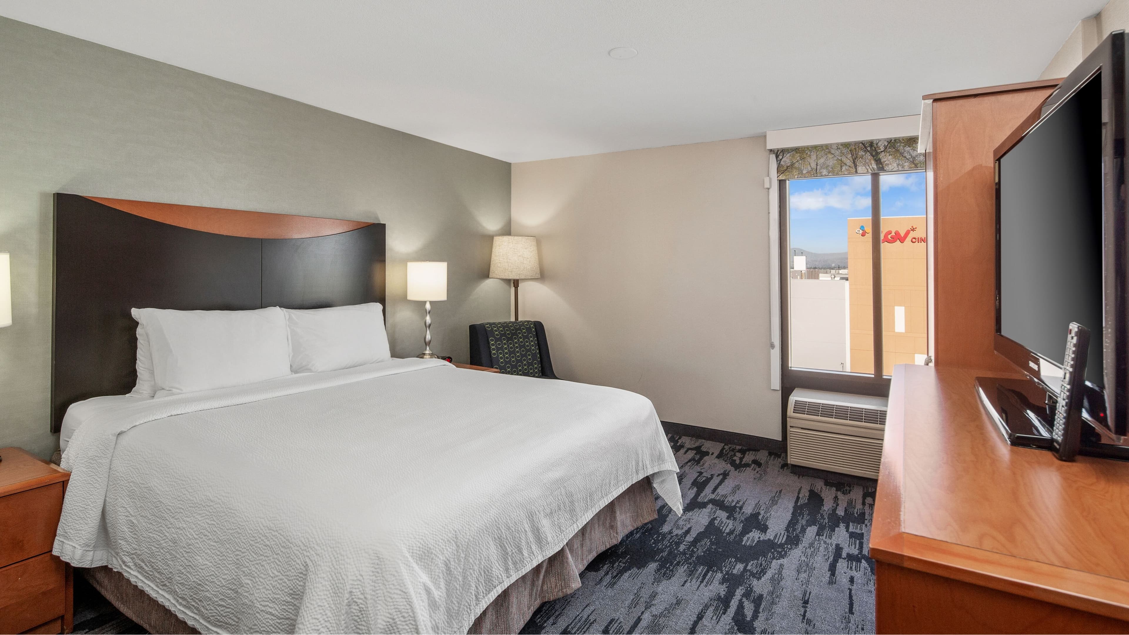 Fairfield Inn & Suites Anaheim North/Buena Park - Image 2