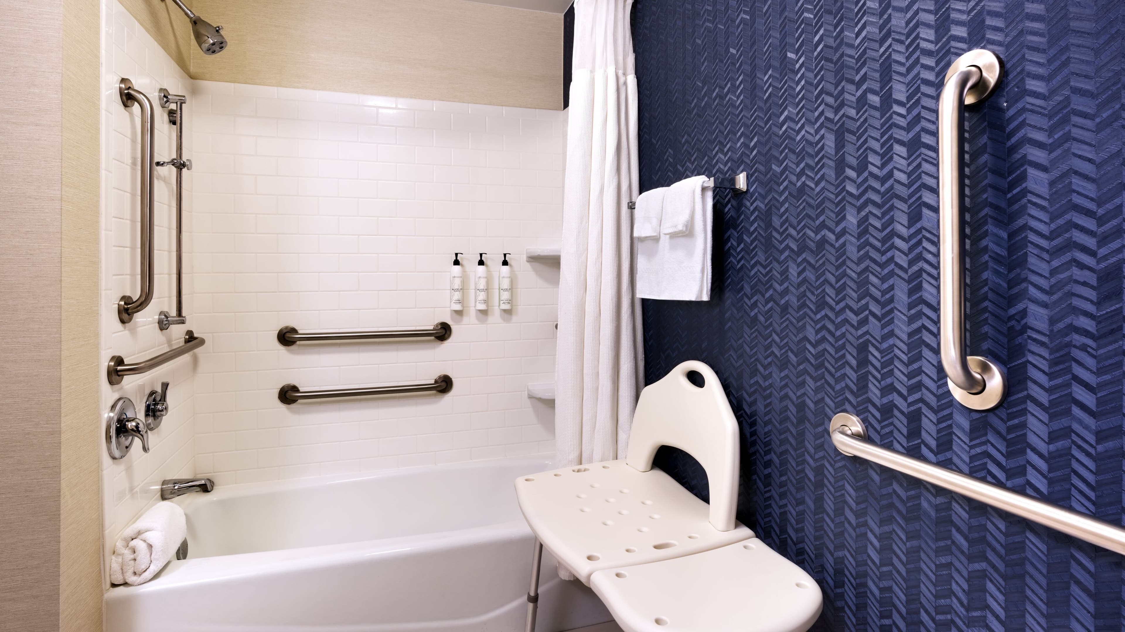 Fairfield Inn & Suites Tallahassee Central — 6