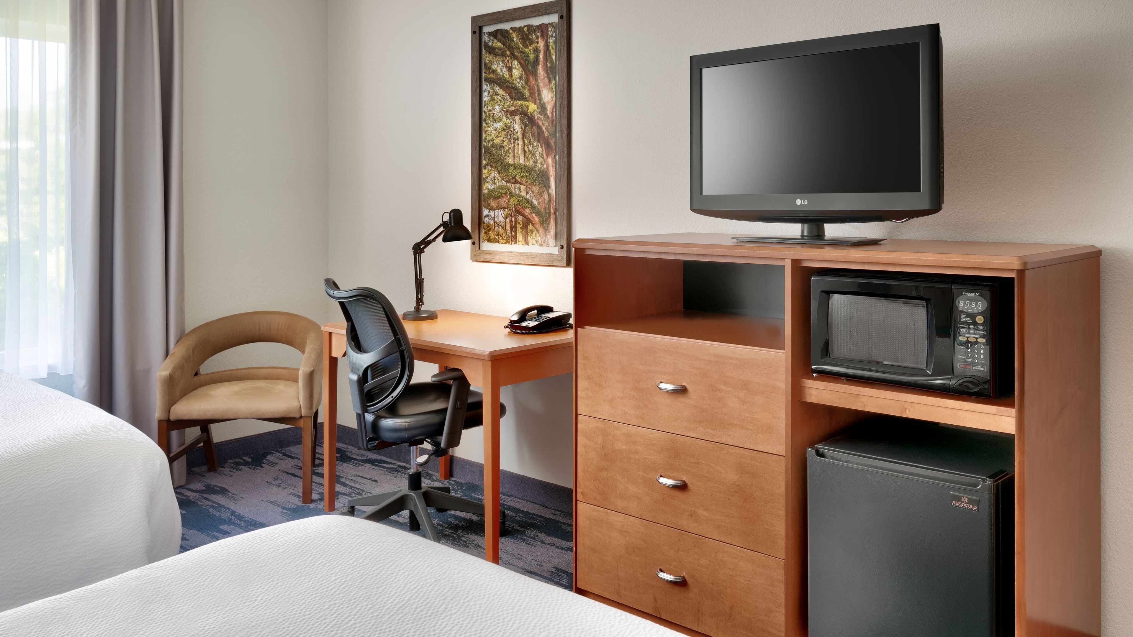 Fairfield Inn & Suites Tallahassee Central — 10