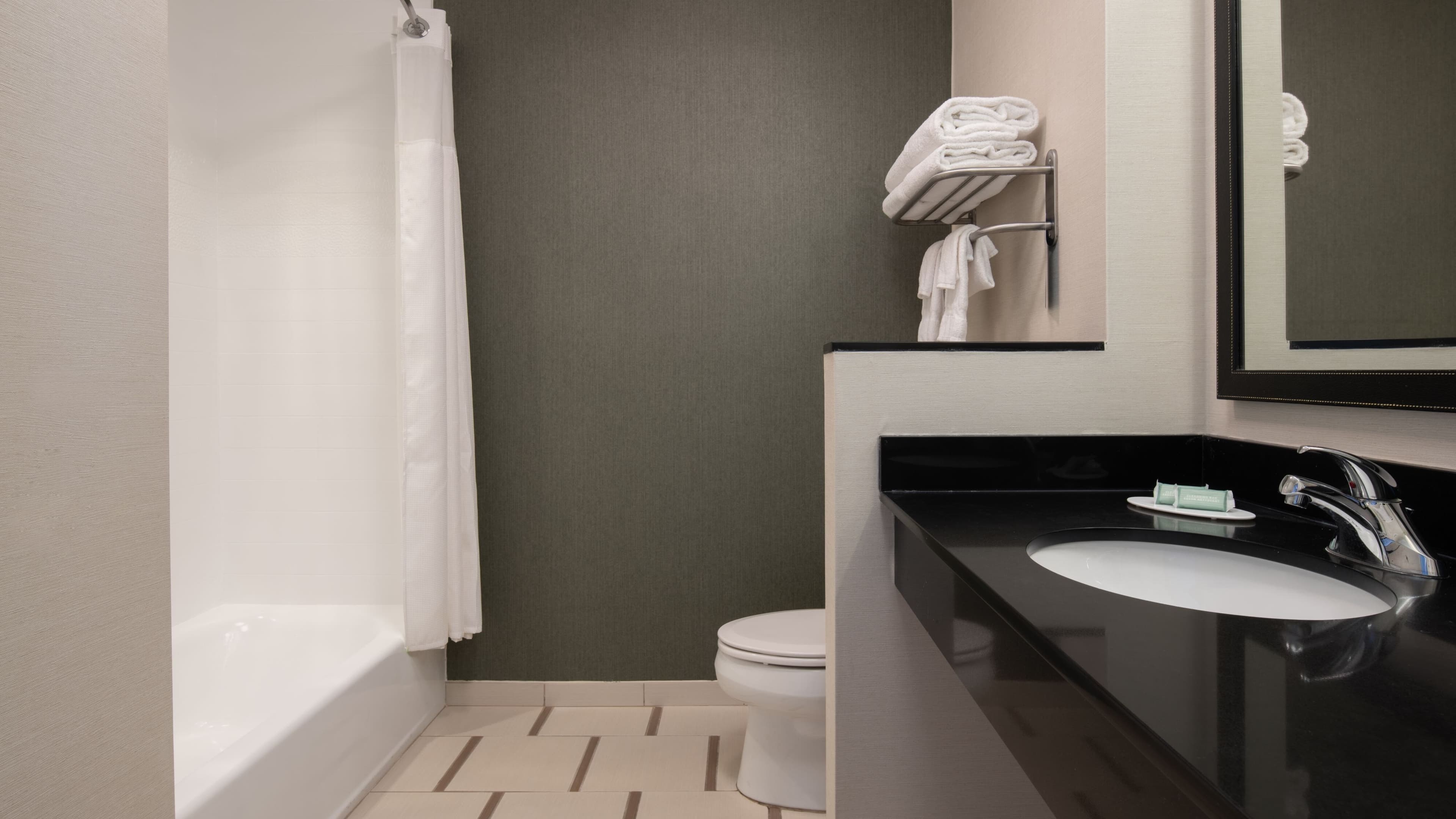 Fairfield Inn & Suites Tampa Westshore/Airport — 8
