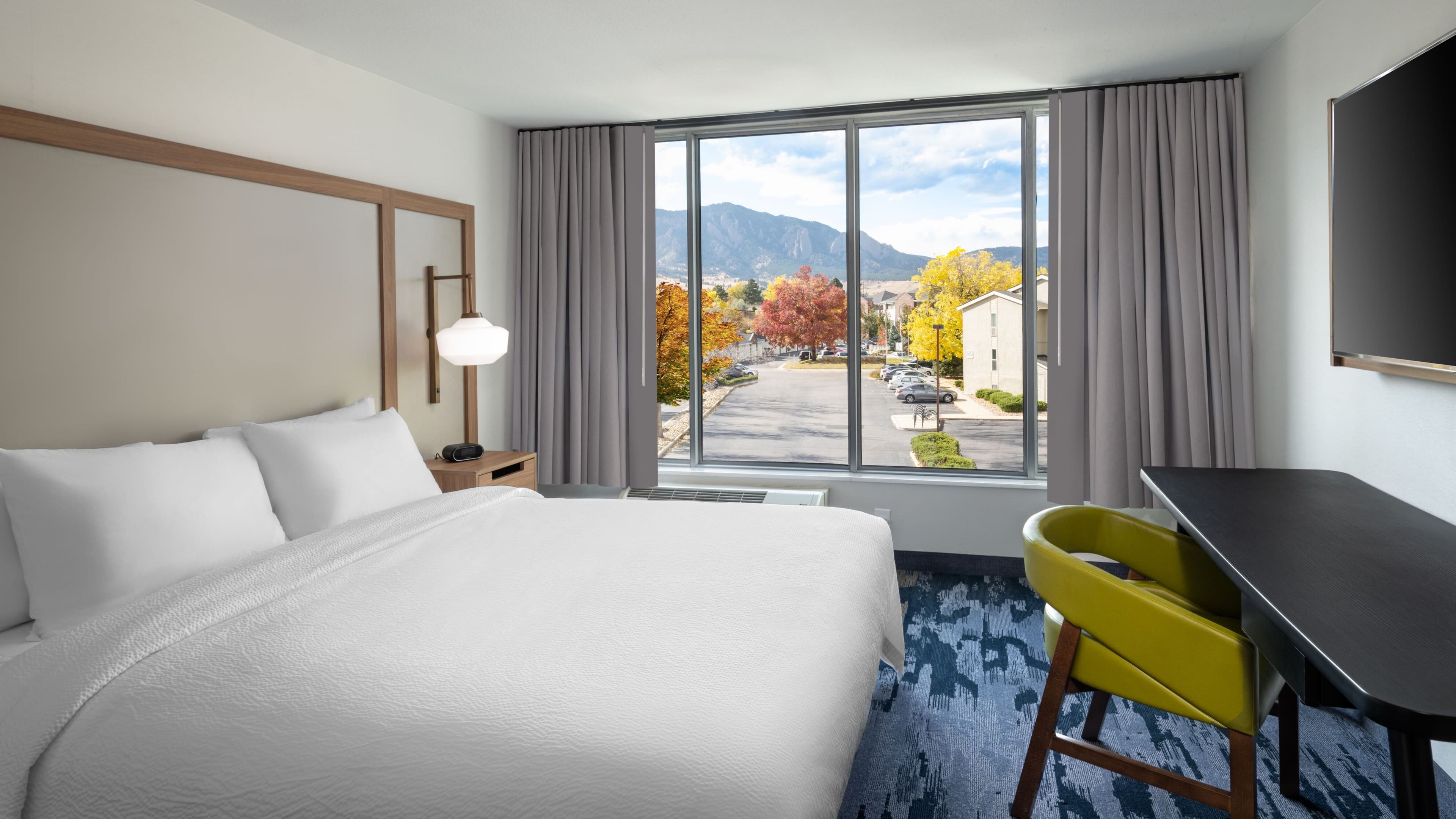Fairfield Inn & Suites Boulder - Image 2