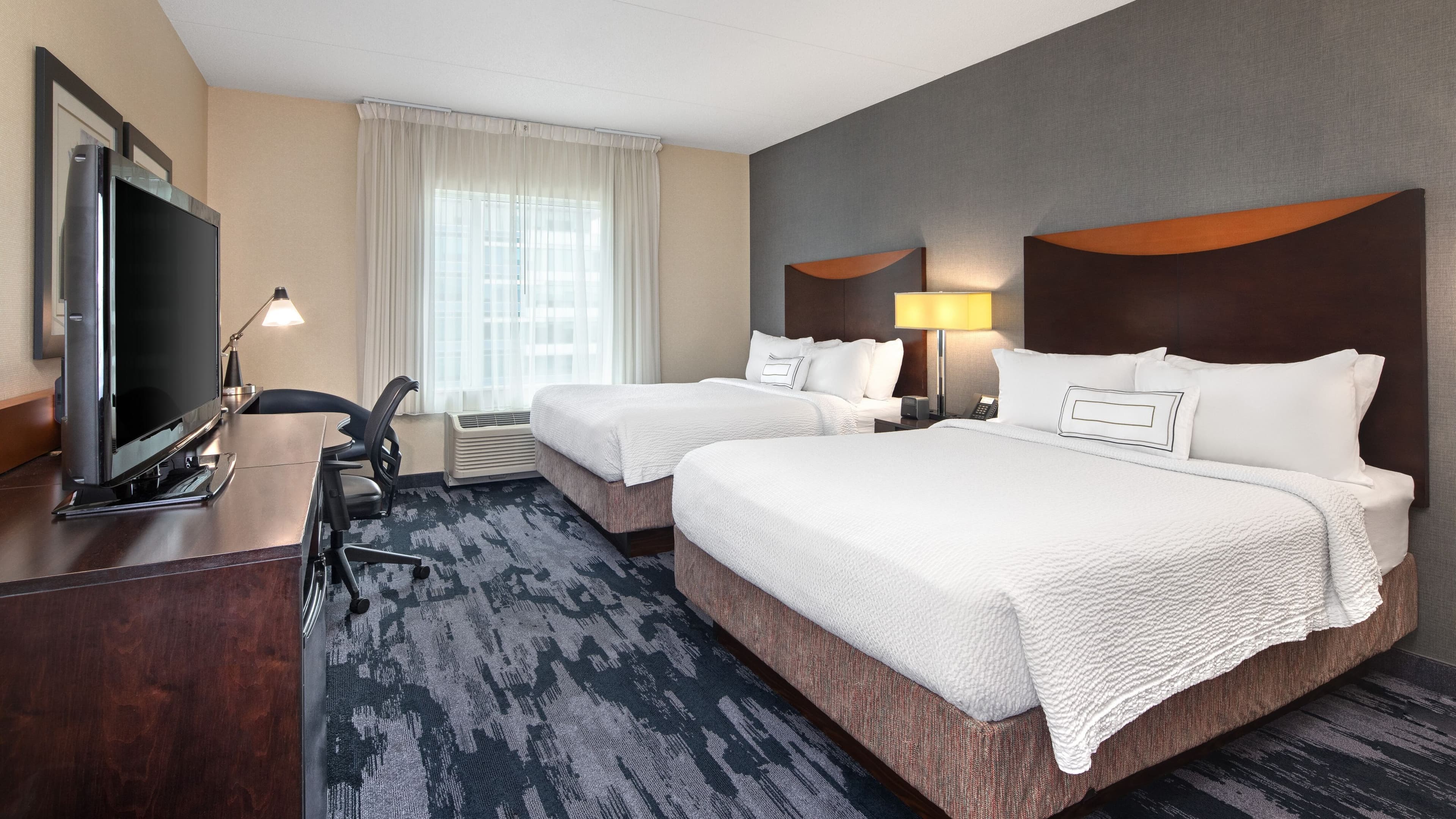 Fairfield Inn & Suites Toronto Mississauga - Image 4