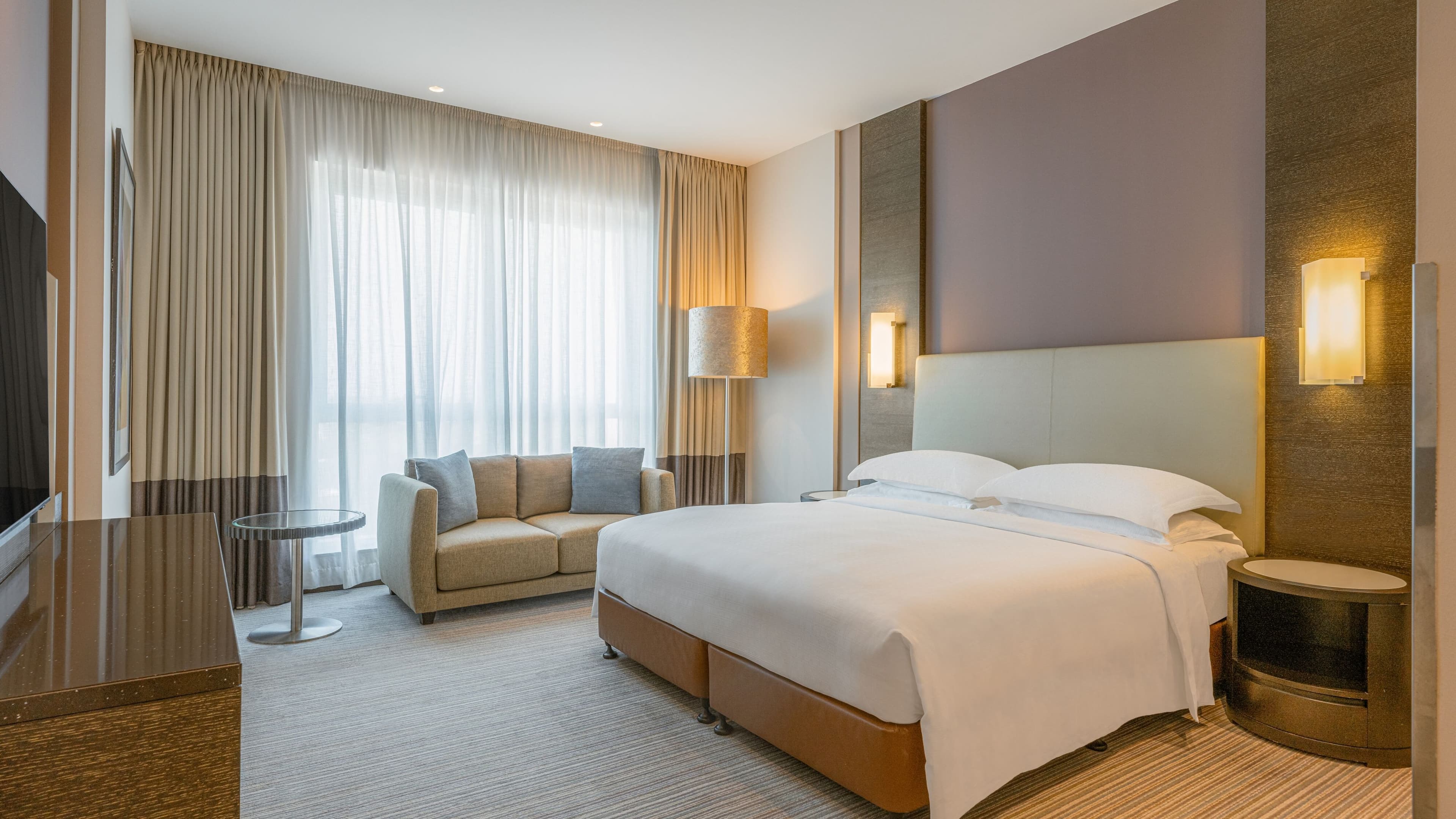 Four Points by Sheraton Al Ain - Image 2