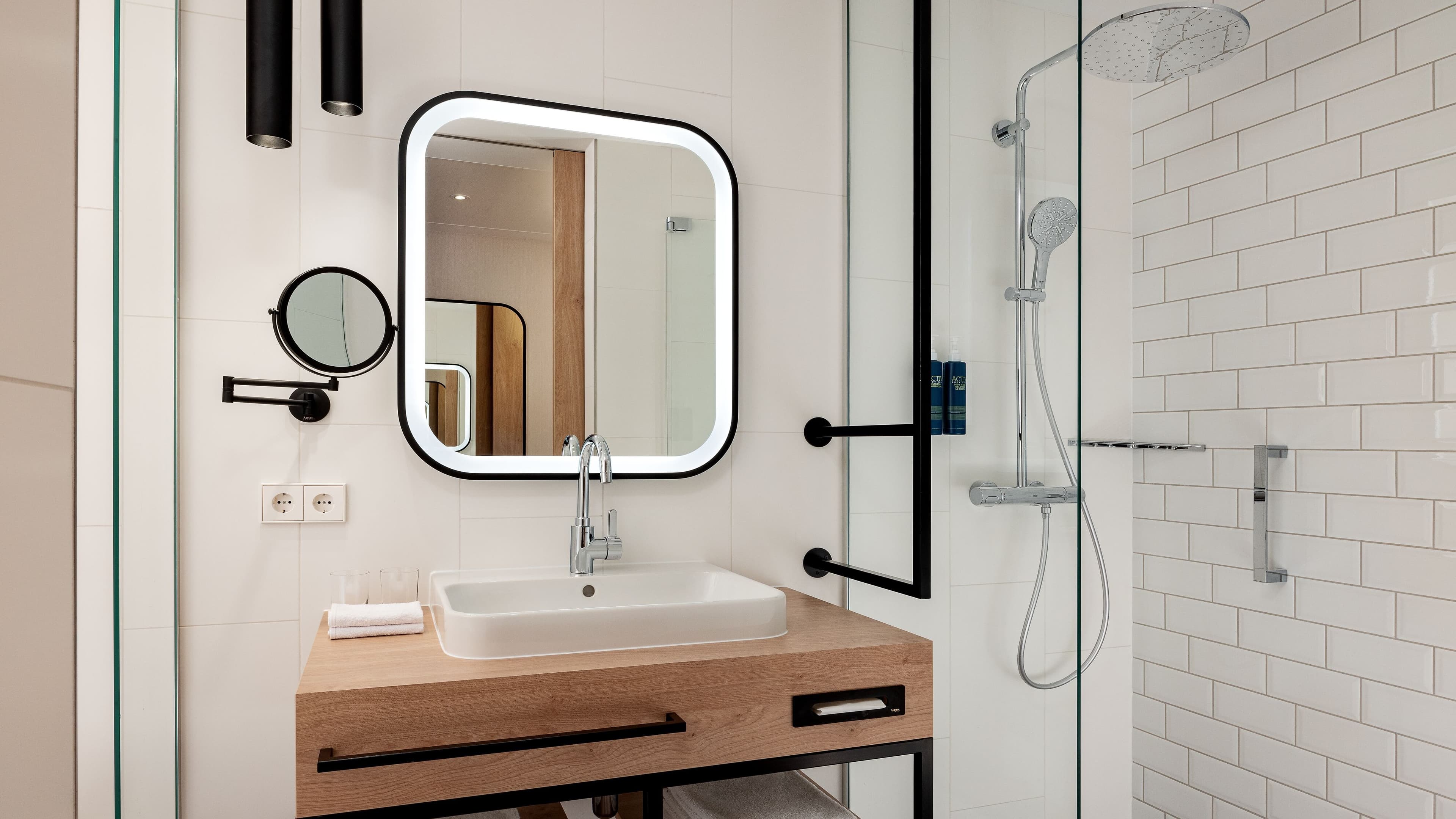 Business Room - Image 5