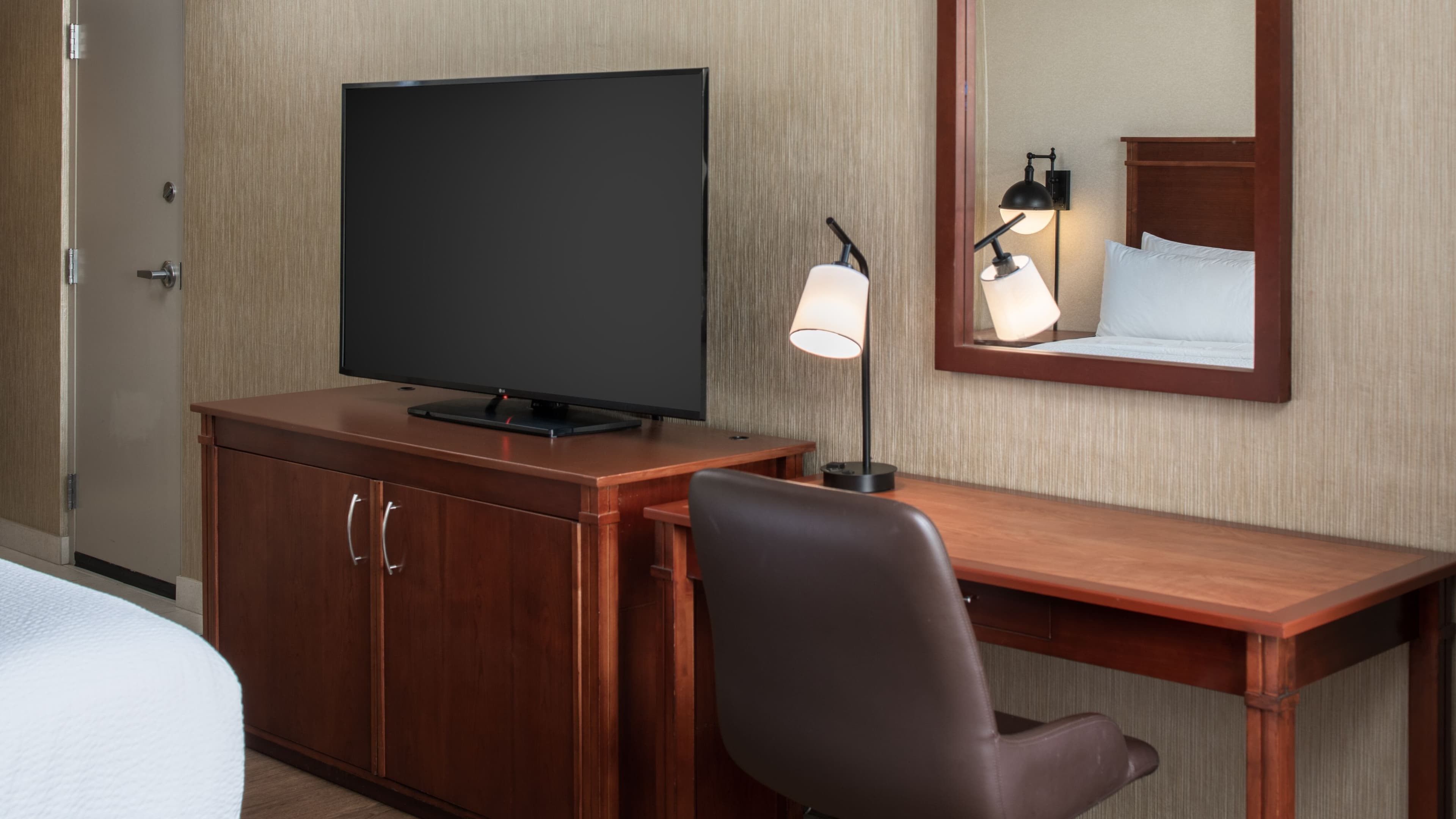 Four Points by Sheraton Bellingham Hotel & Conference Center - Image 3