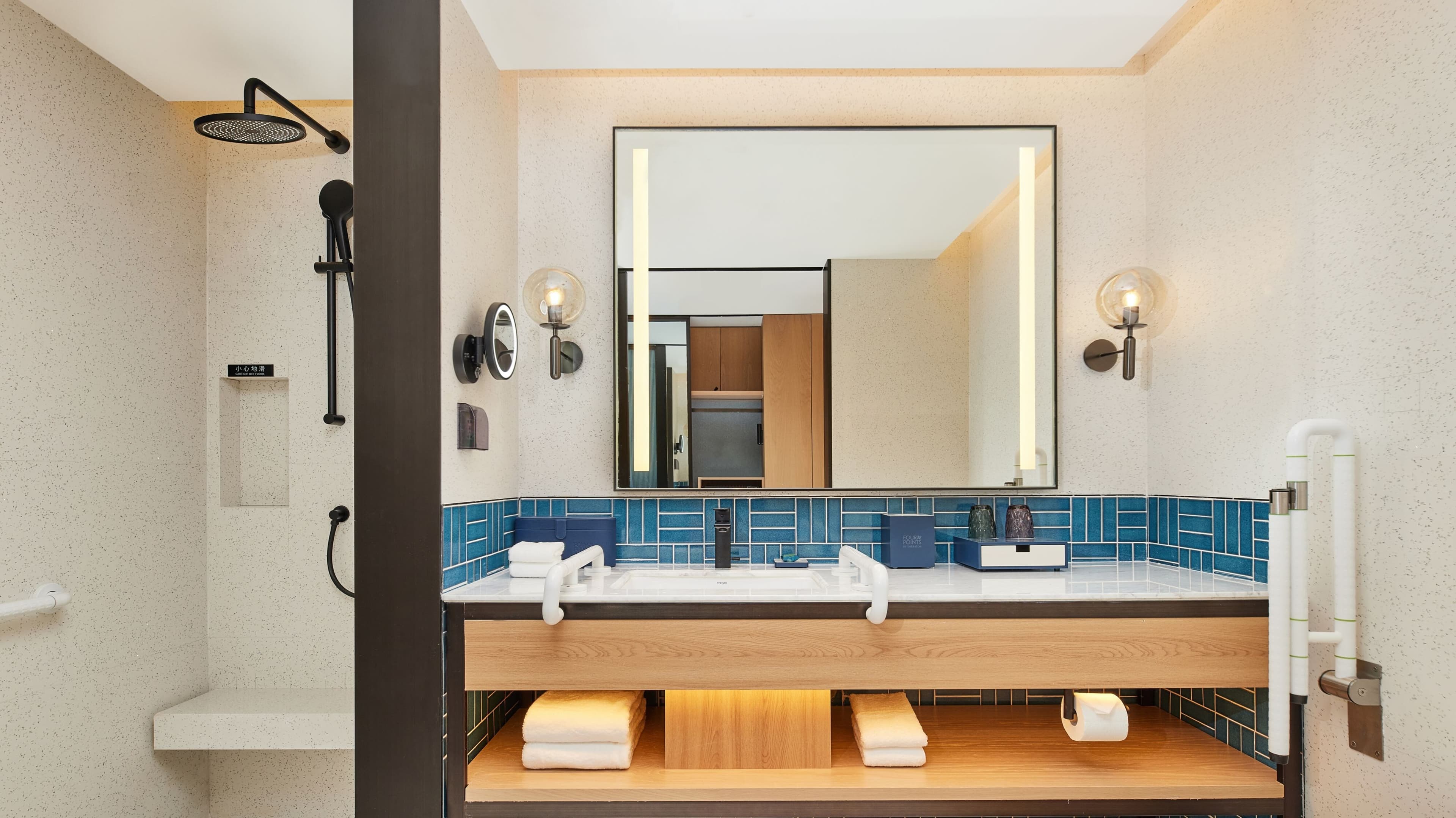 Standard King Room - Image 4
