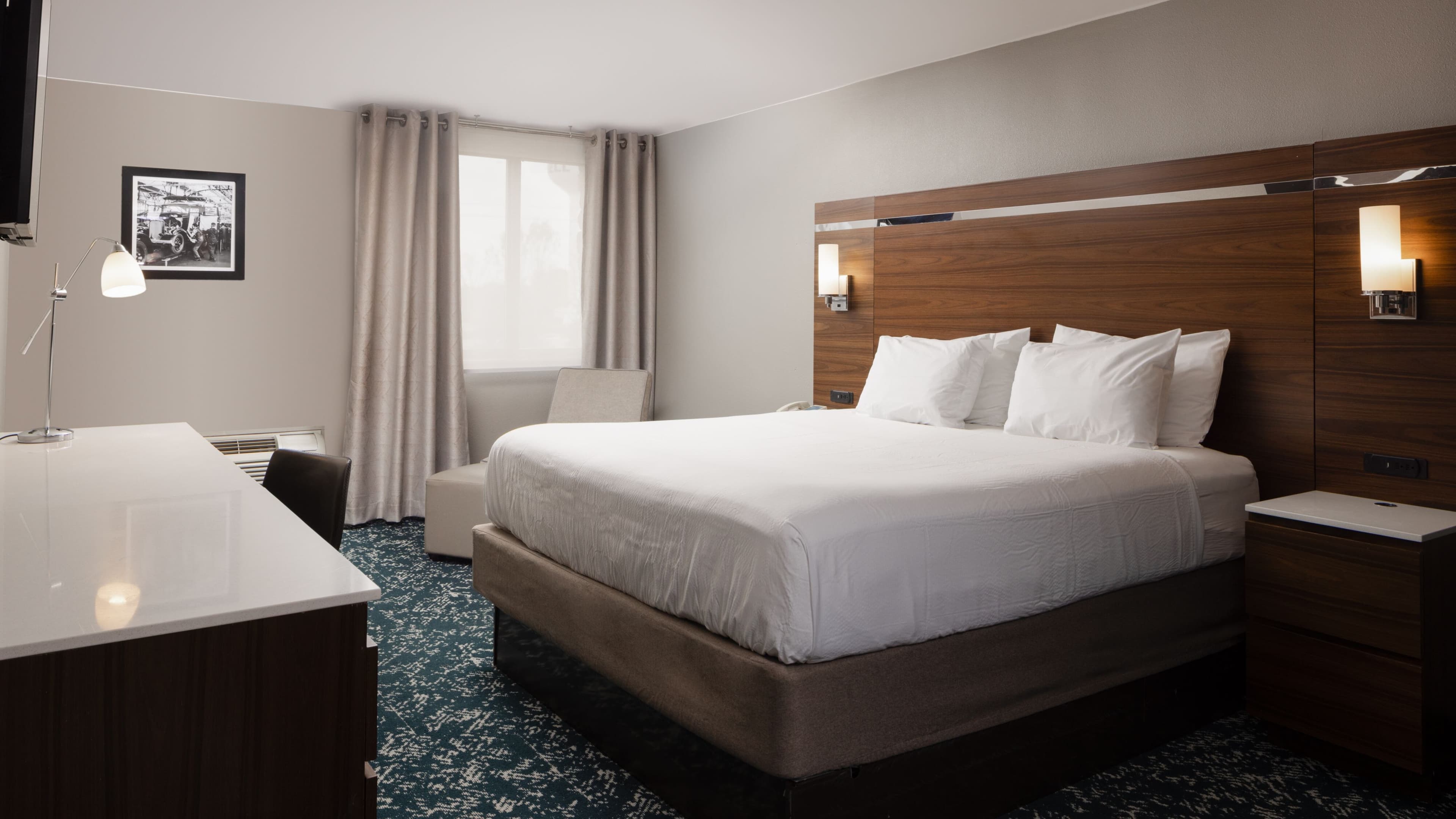 Four Points by Sheraton Detroit Novi — 3