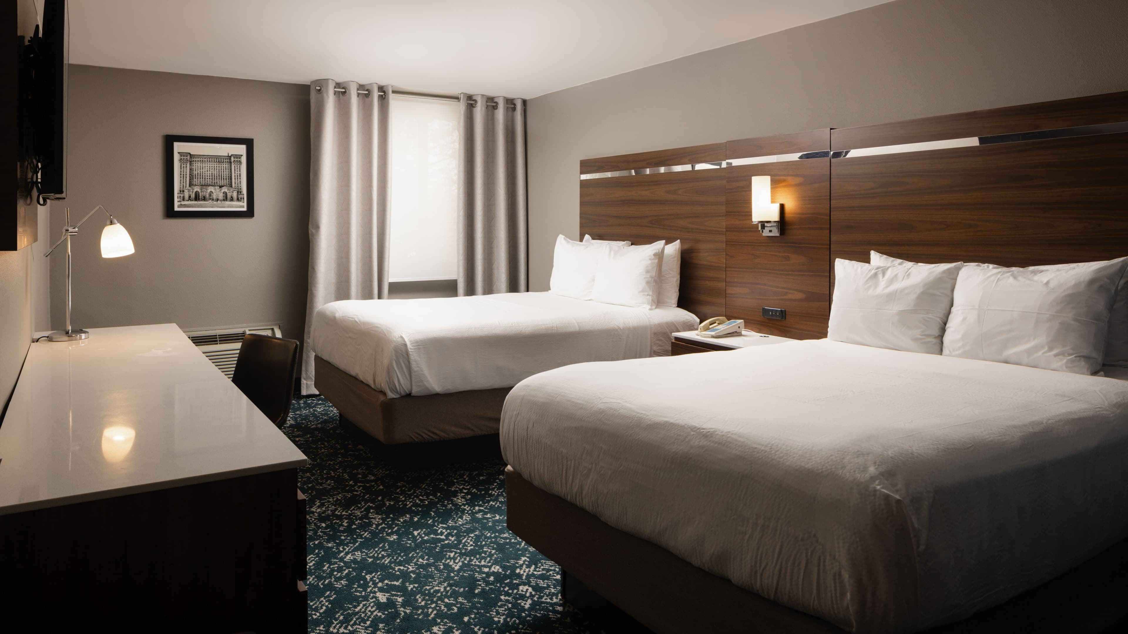 Four Points by Sheraton Detroit Novi — 11