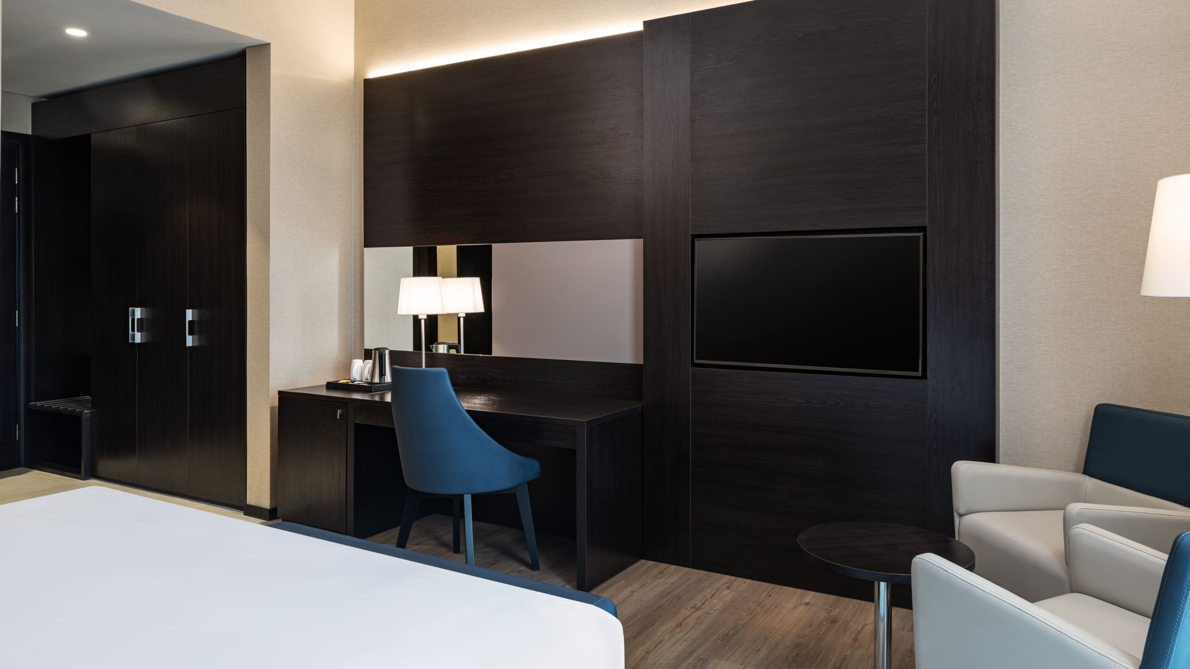 Four Points by Sheraton Production City, Dubai - Image 5