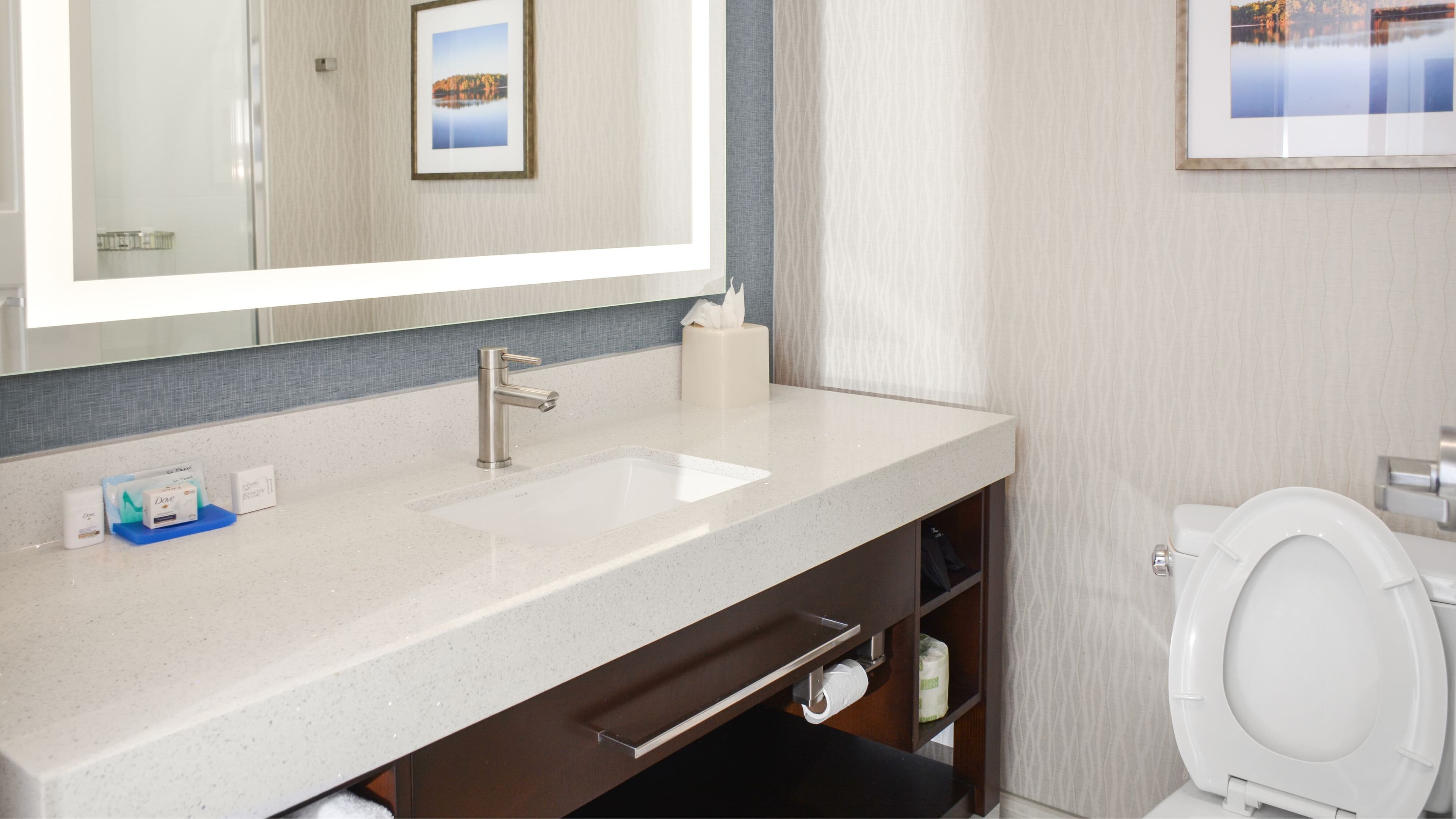 Four Points by Sheraton Fayetteville Fort Liberty — 6