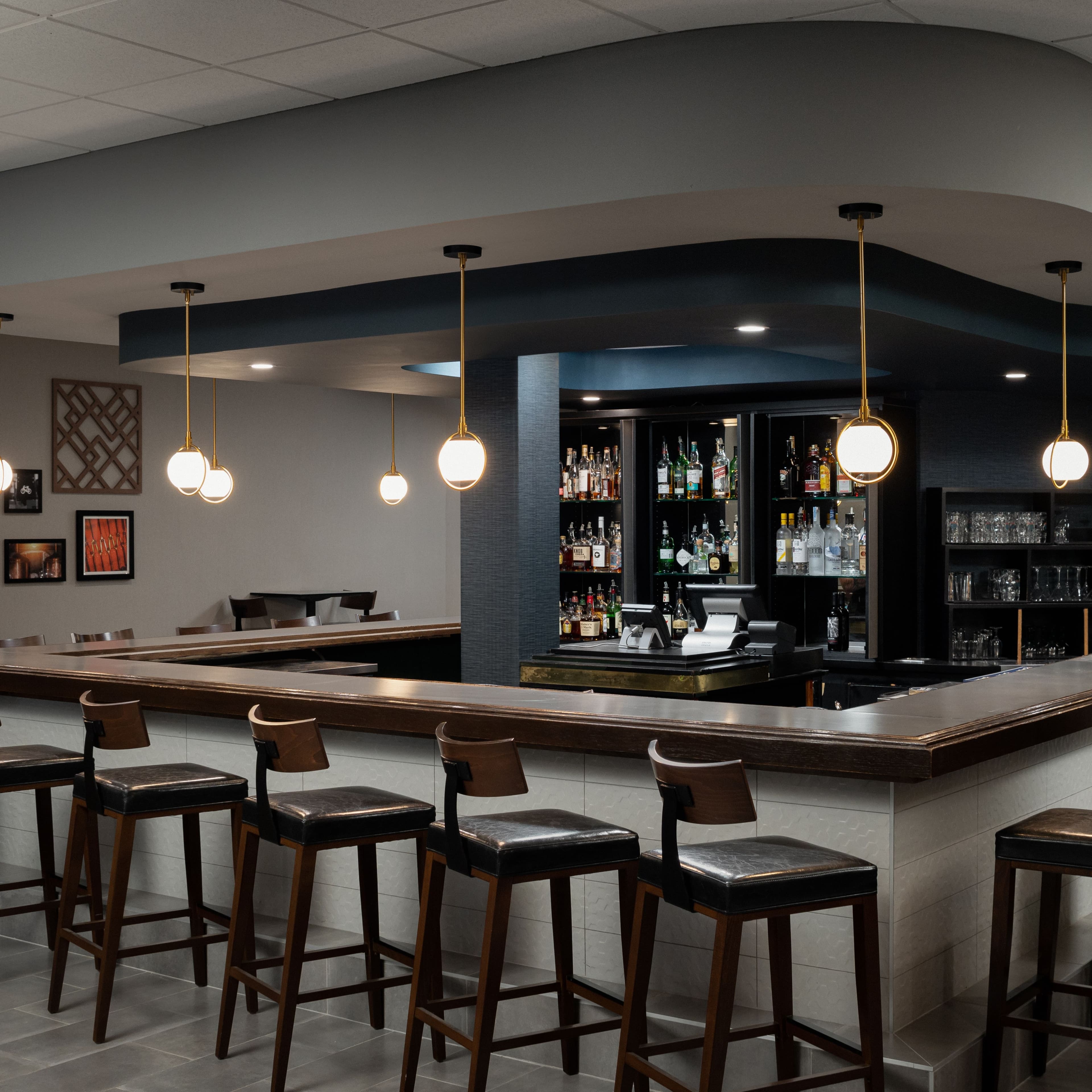Four Points by Sheraton Milwaukee North Shore - Image 1