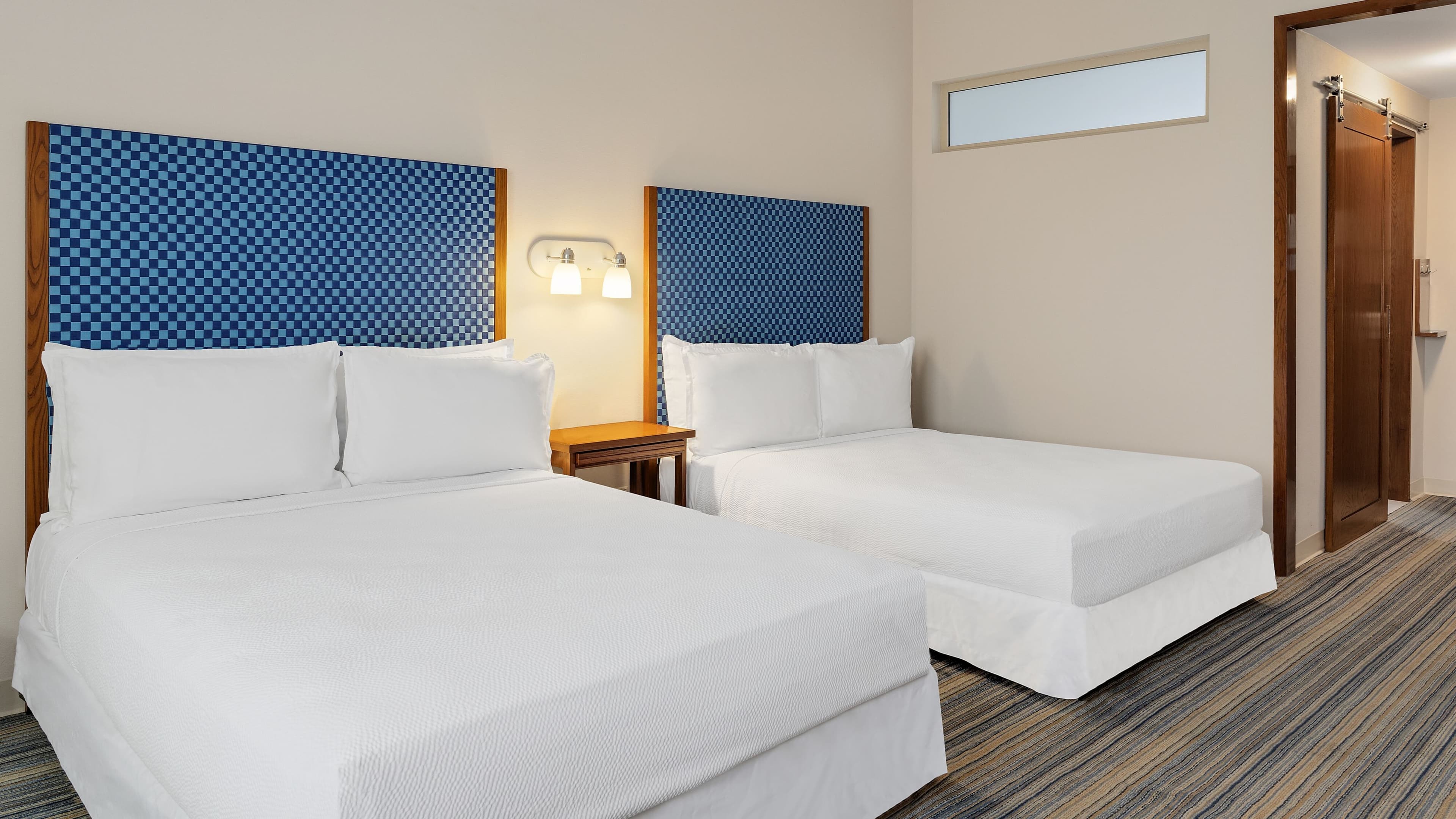 Deluxe Room - Image 6