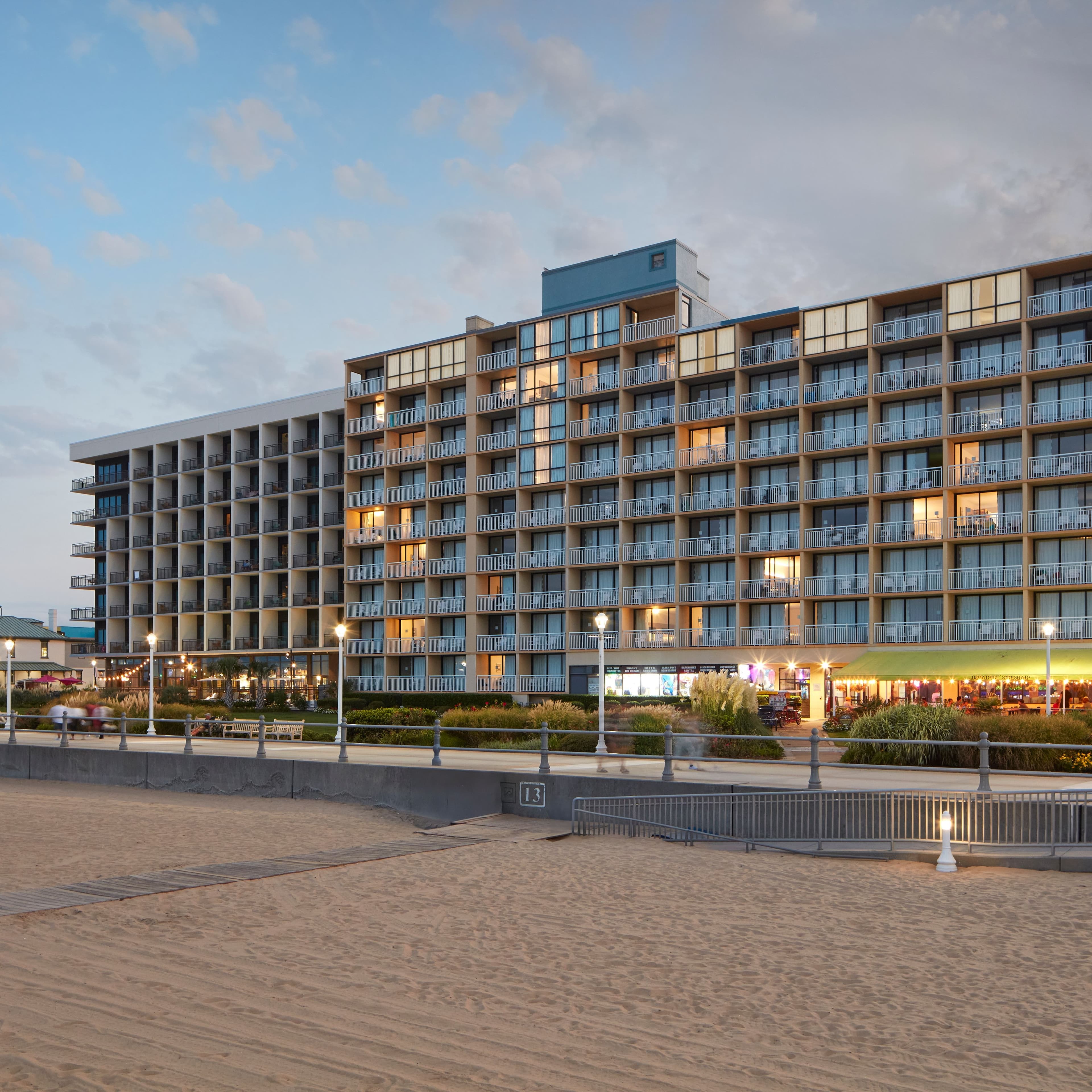 Four Points by Sheraton Virginia Beach Oceanfront - Image 1