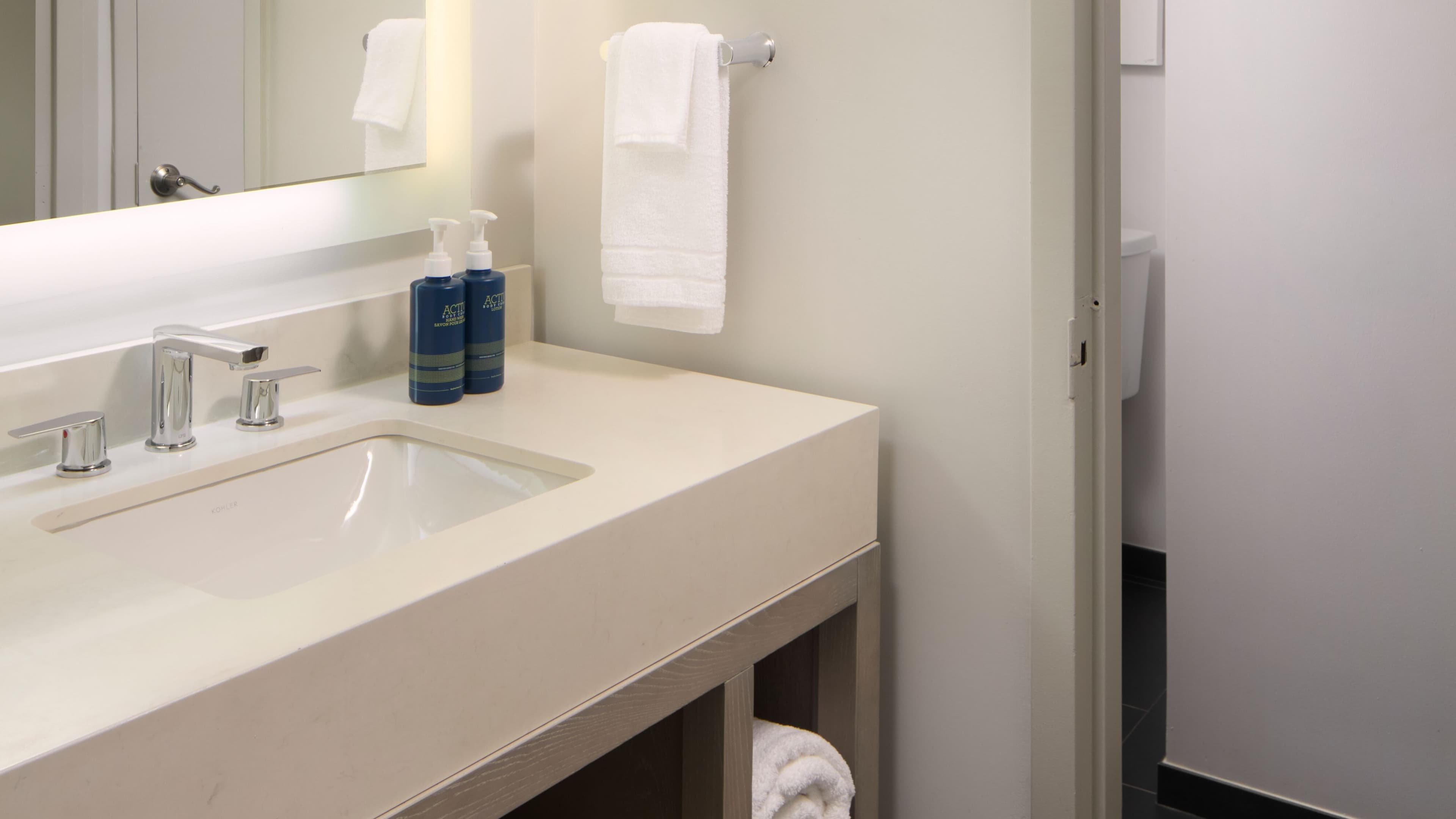 Four Points by Sheraton Richmond Airport - Image 5