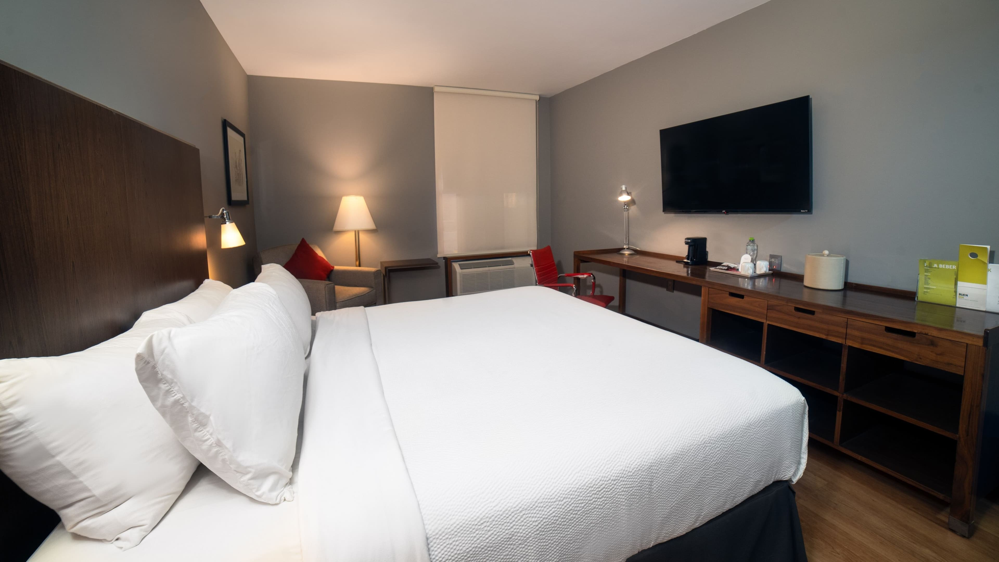 Traditional King - Image 2