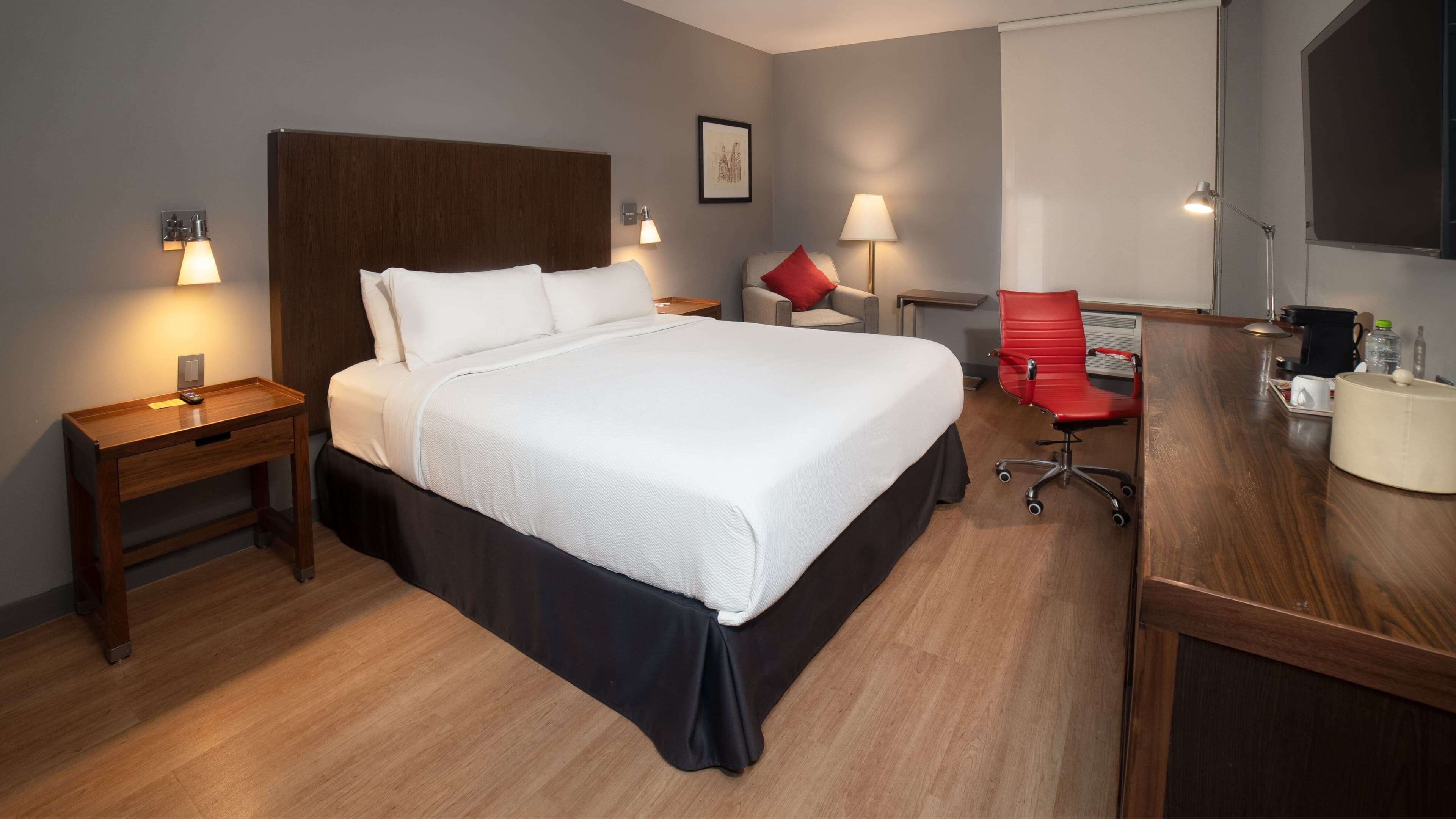 Traditional King - Image 1