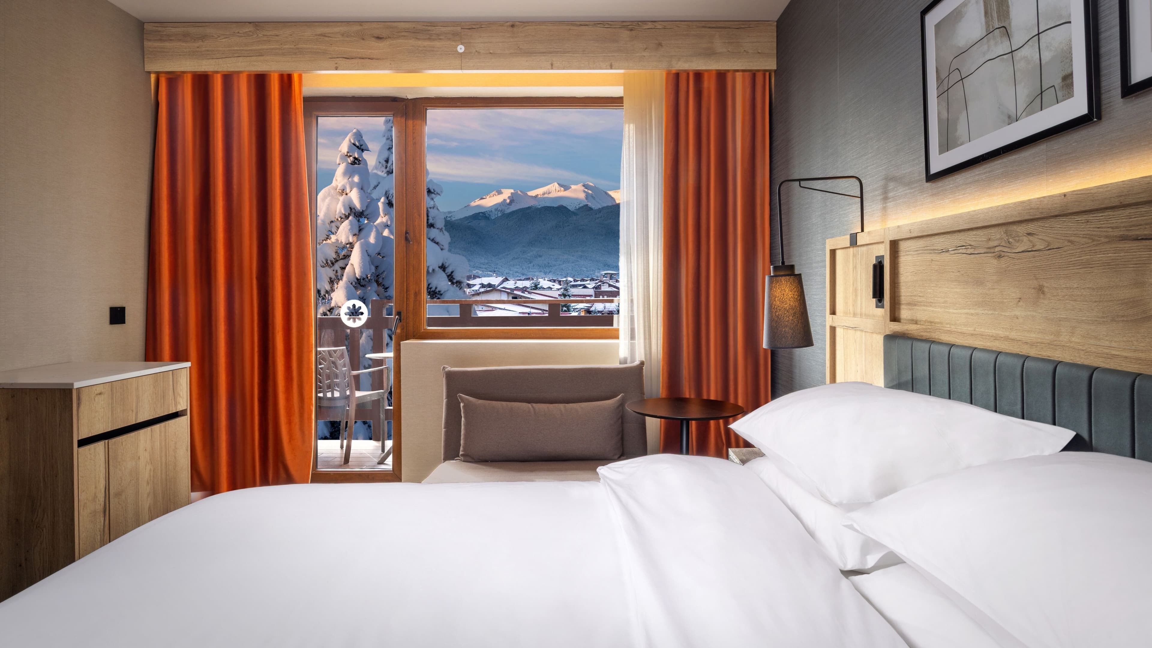 Deluxe King with Balcony - Image 1