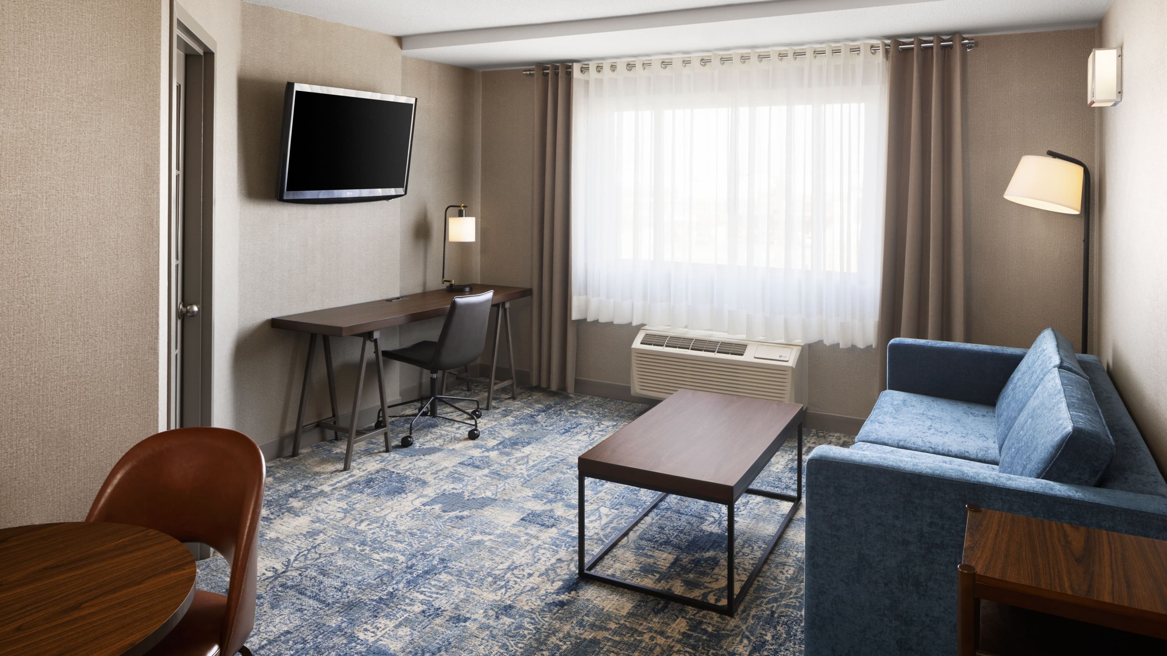 Four Points by Sheraton Edmonton South — 24